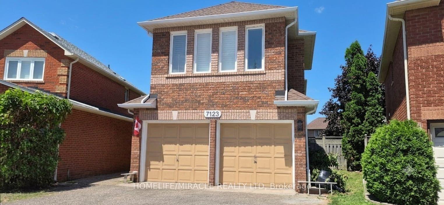 Front of 7123 Spyglass Crescent