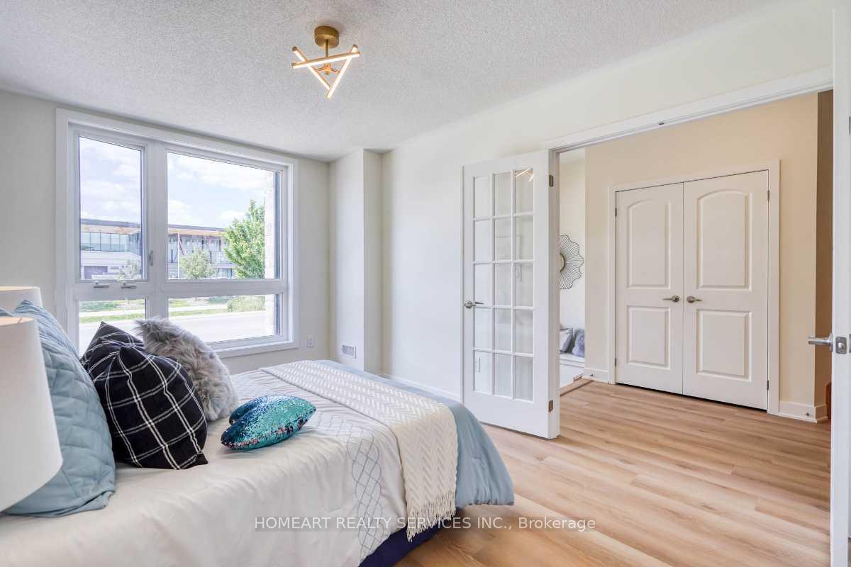 Photo 6 of 49 Mumbai Drive, Markham, Middlefield — HOMEH