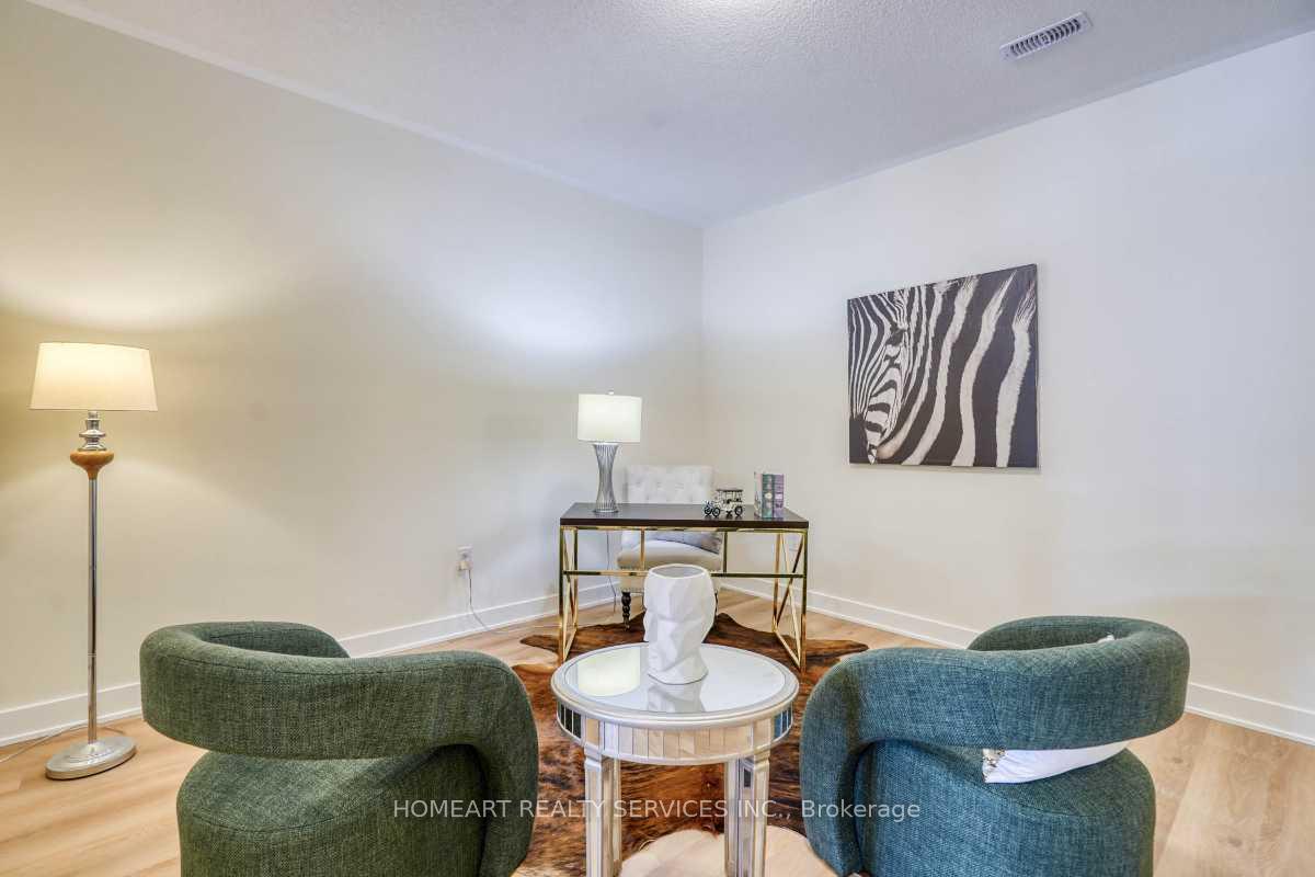Photo 7 of 49 Mumbai Drive, Markham, Middlefield — HOMEH