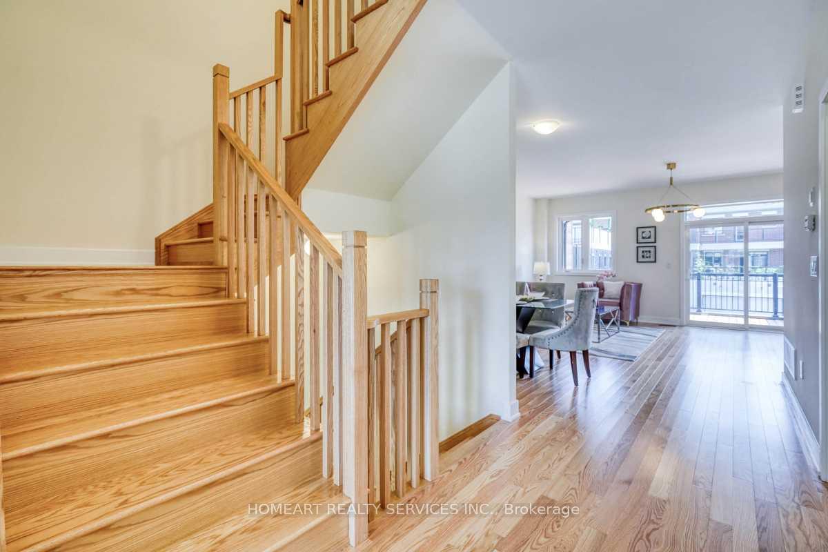 Photo 10 of 49 Mumbai Drive, Markham, Middlefield — HOMEH
