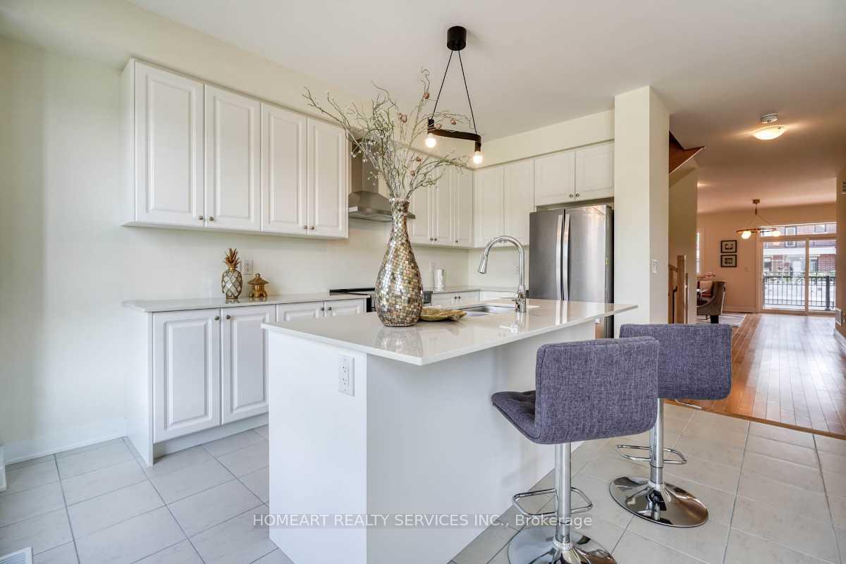 Photo 24 of 49 Mumbai Drive, Markham, Middlefield — HOMEH