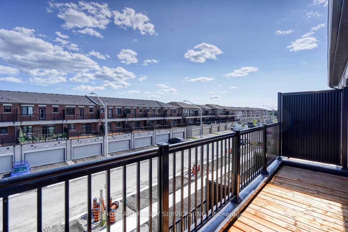 Photo 43 of 49 Mumbai Drive, Markham, Middlefield — HOMEH