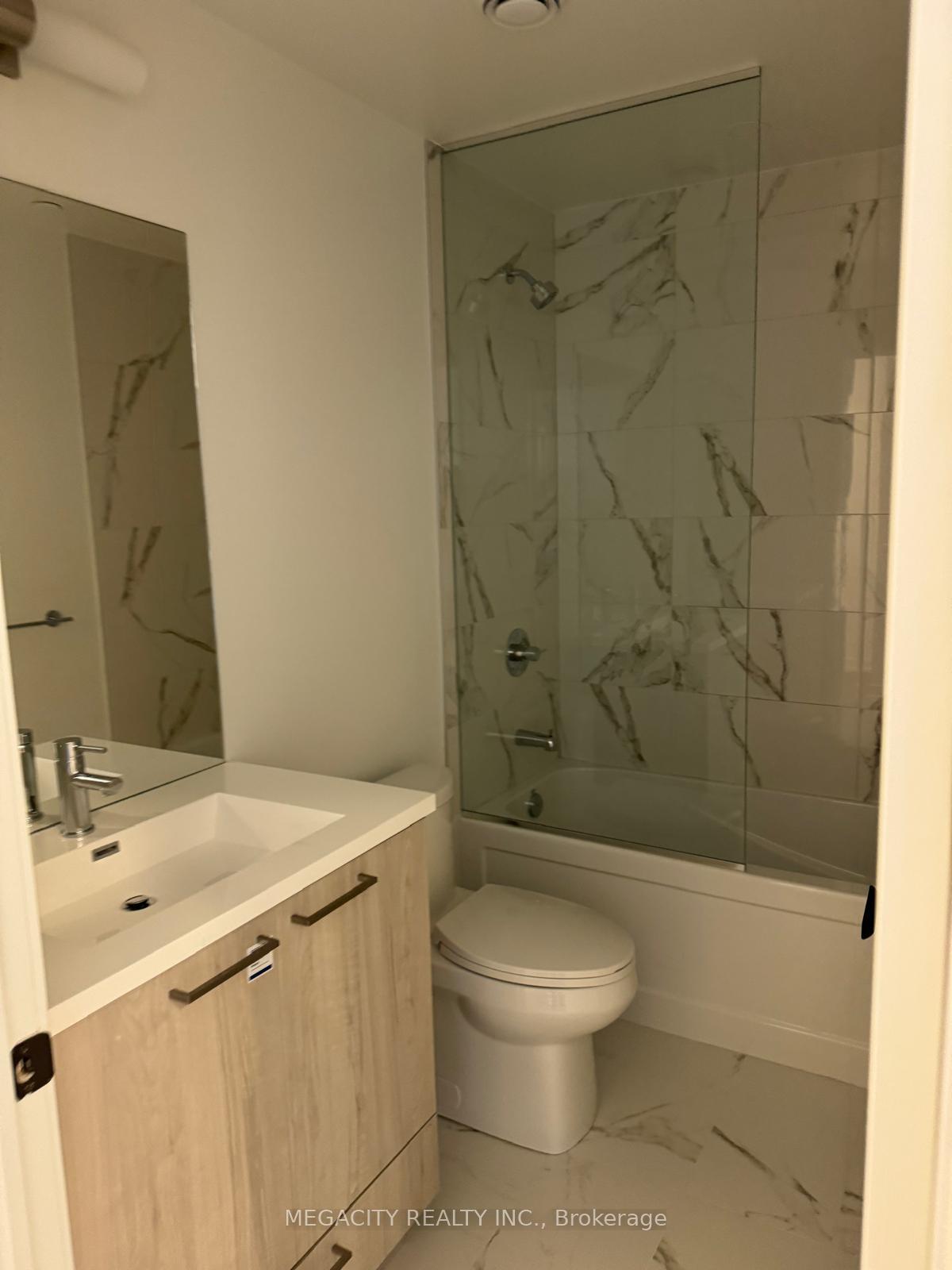 Photo 6 of Unit 6108, 225 commerce st Street S, Vaughan, Concord — HOMEH