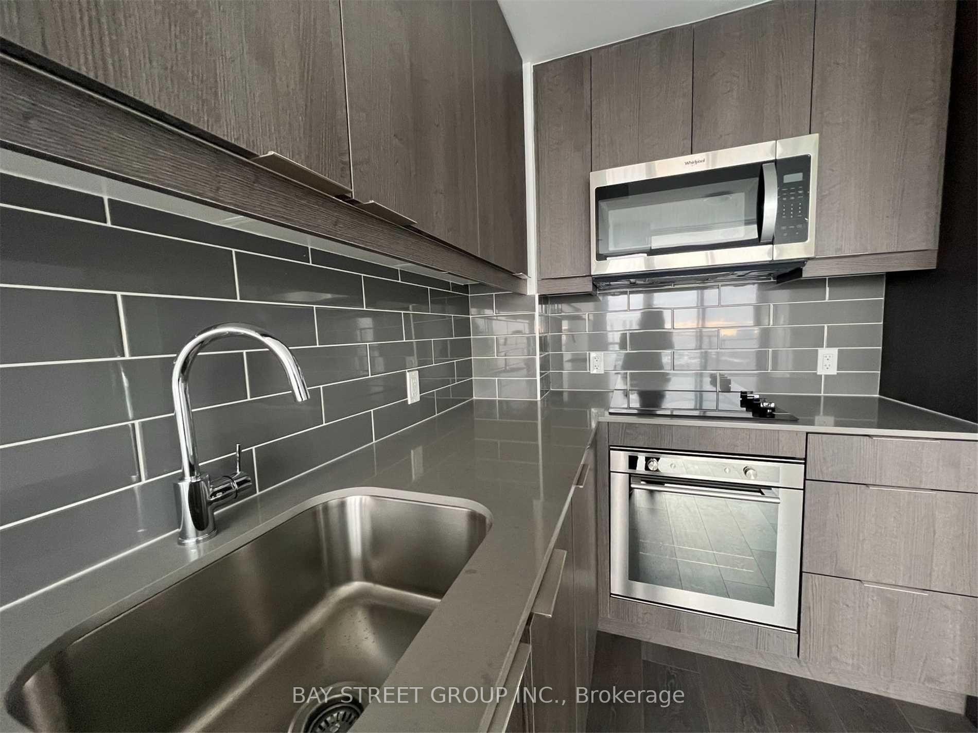 Photo 5 of Unit 1109, 32 Forest Manor Road, North York, Henry Farm — HOMEH