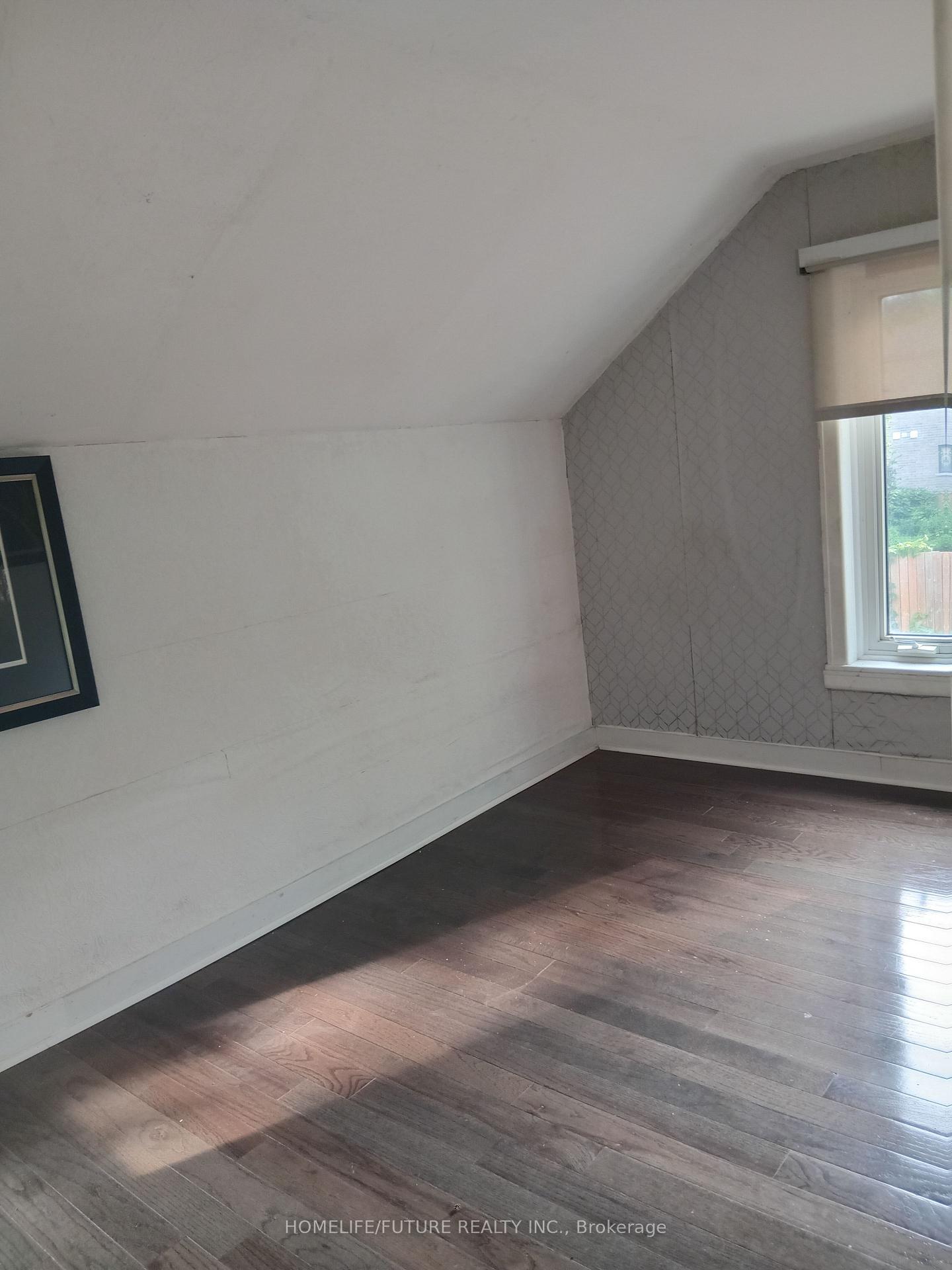 Photo 10 of 212 Court Street, Oshawa, Central — HOMEH