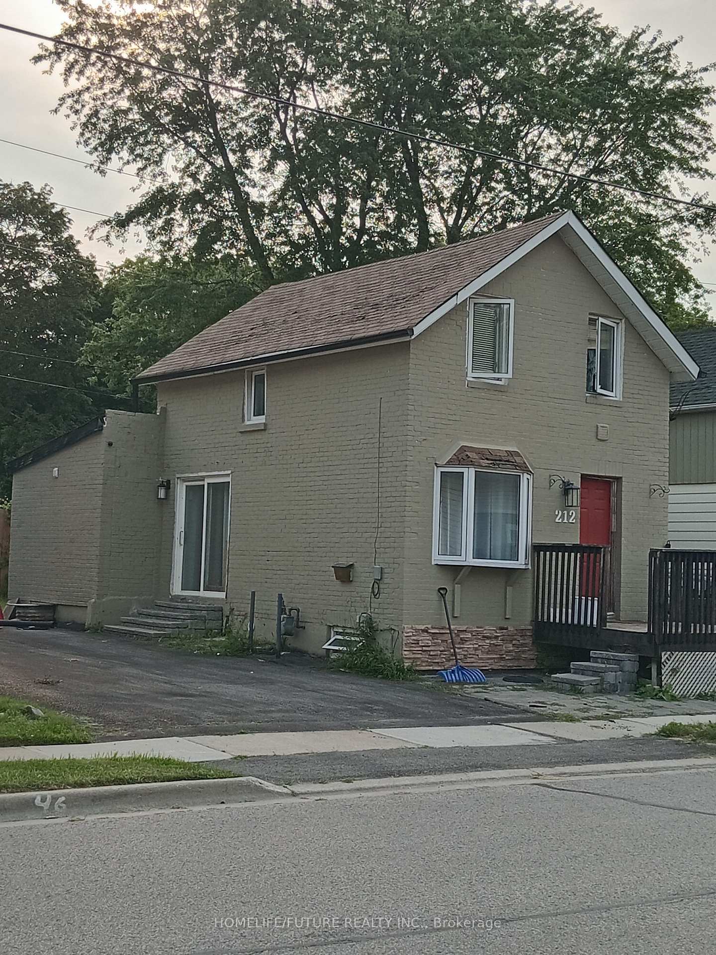 Photo 21 of 212 Court Street, Oshawa, Central — HOMEH