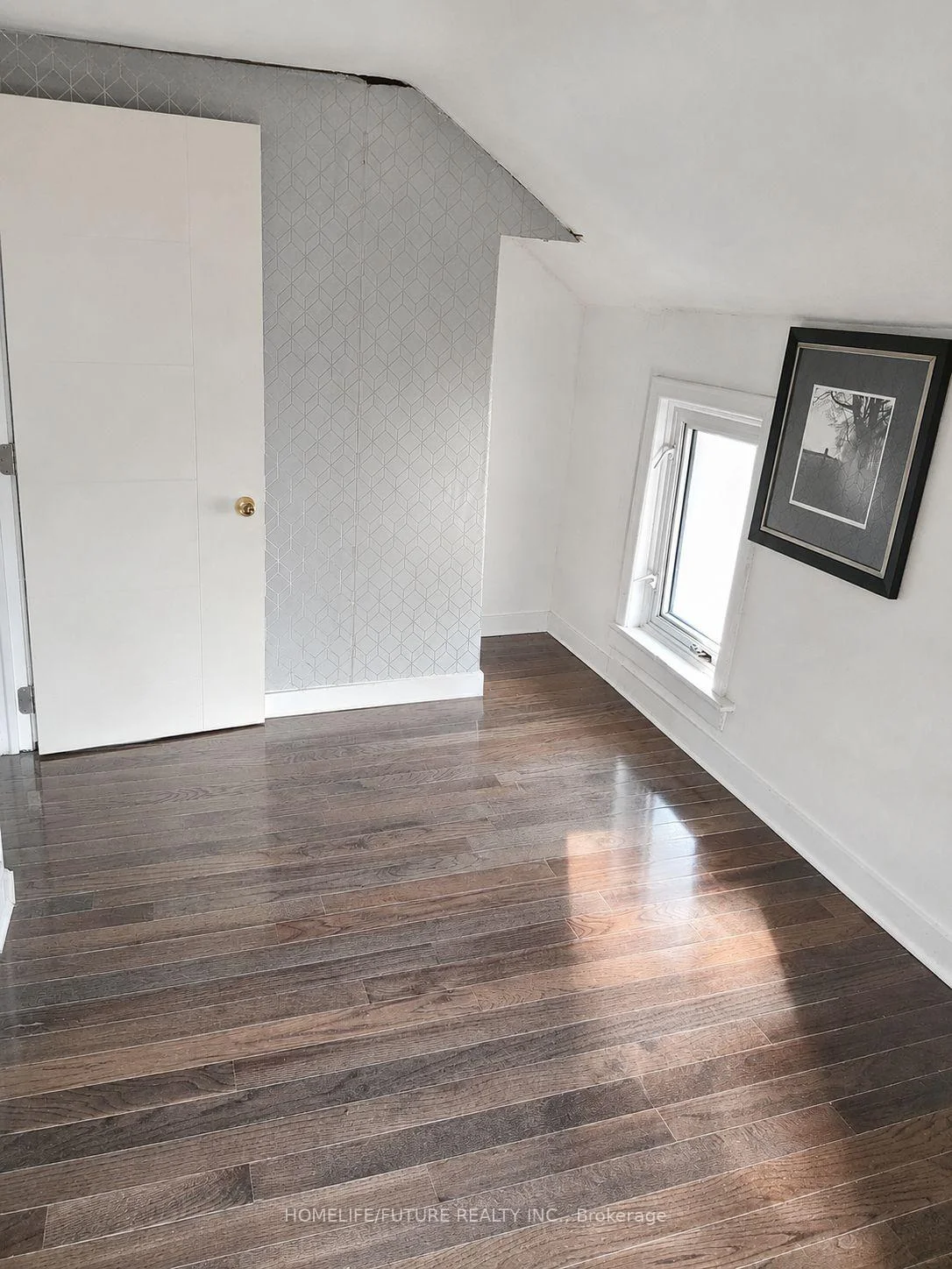 Photo 22 of 212 Court Street, Oshawa, Central — HOMEH