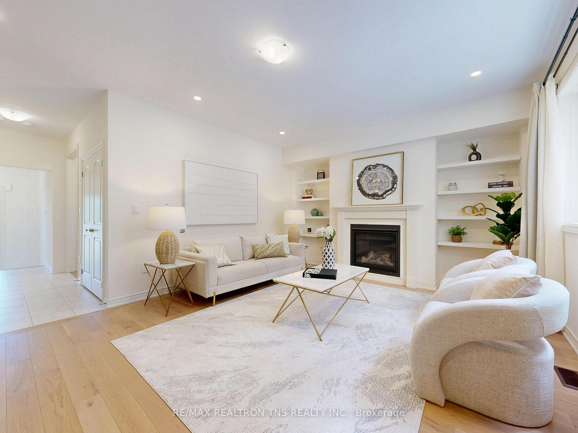 Photo 12 of 9442 Bayview Avenue, Richmond Hill, Observatory — HOMEH