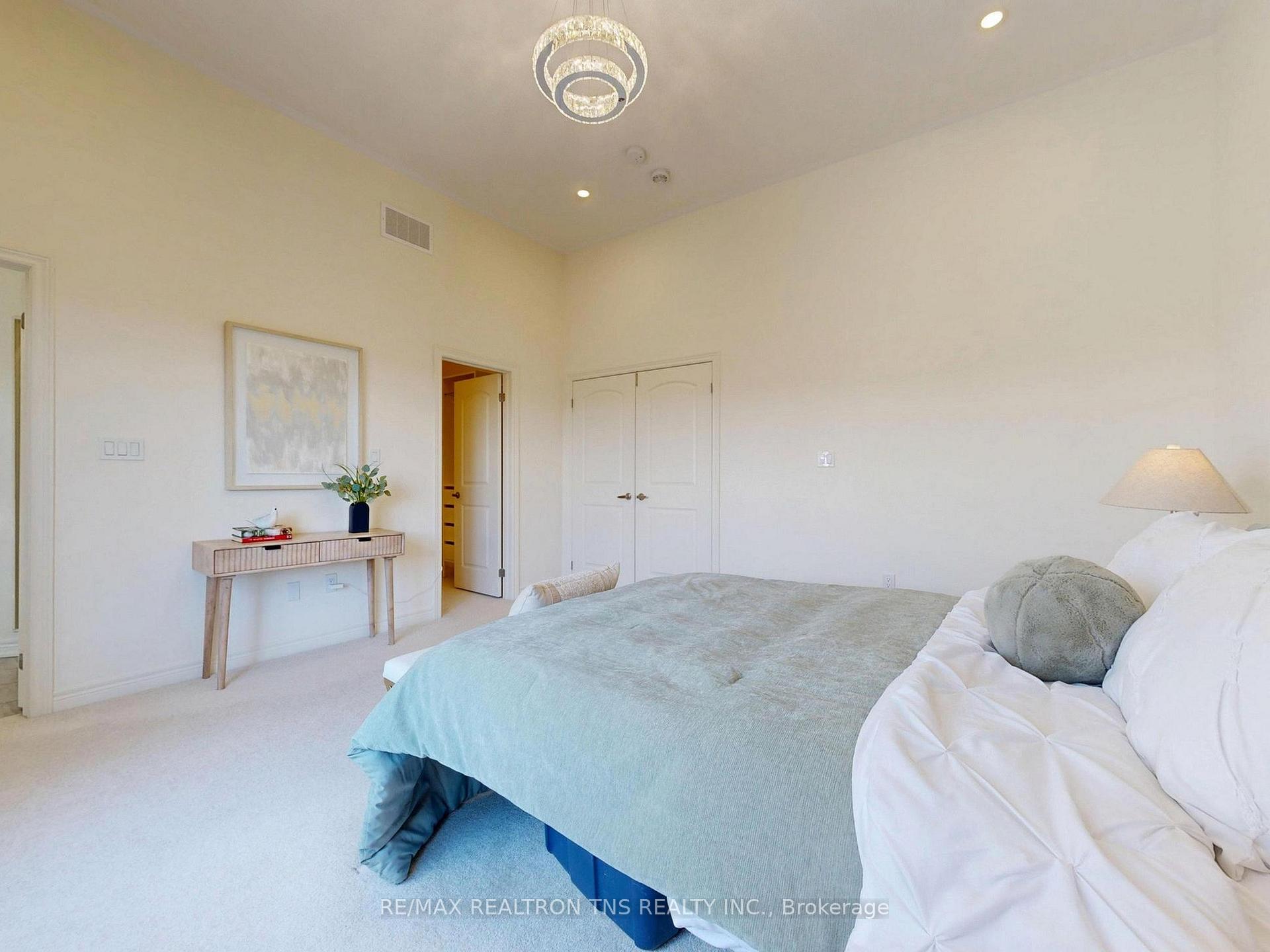 Photo 17 of 9442 Bayview Avenue, Richmond Hill, Observatory — HOMEH