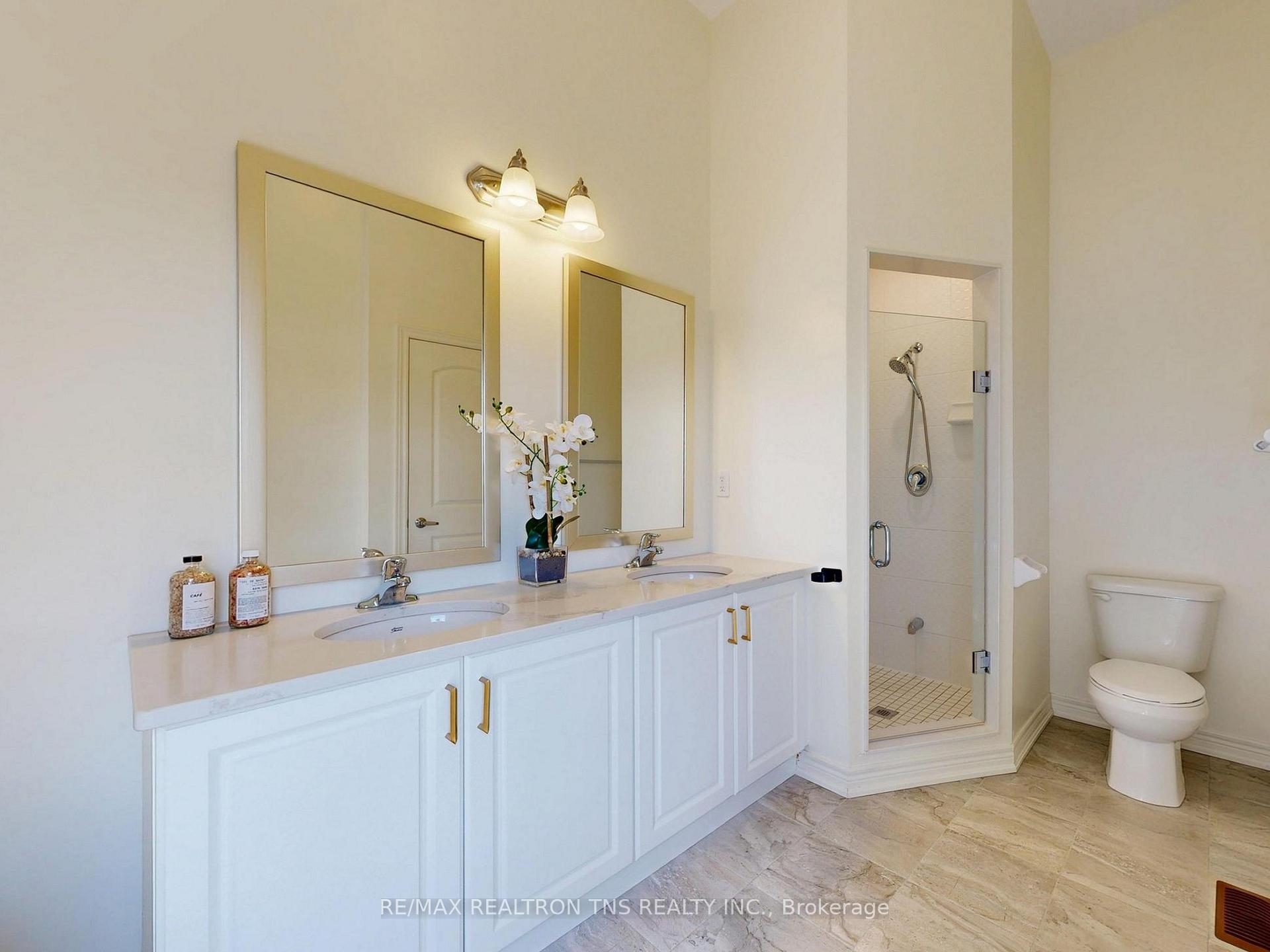 Photo 19 of 9442 Bayview Avenue, Richmond Hill, Observatory — HOMEH
