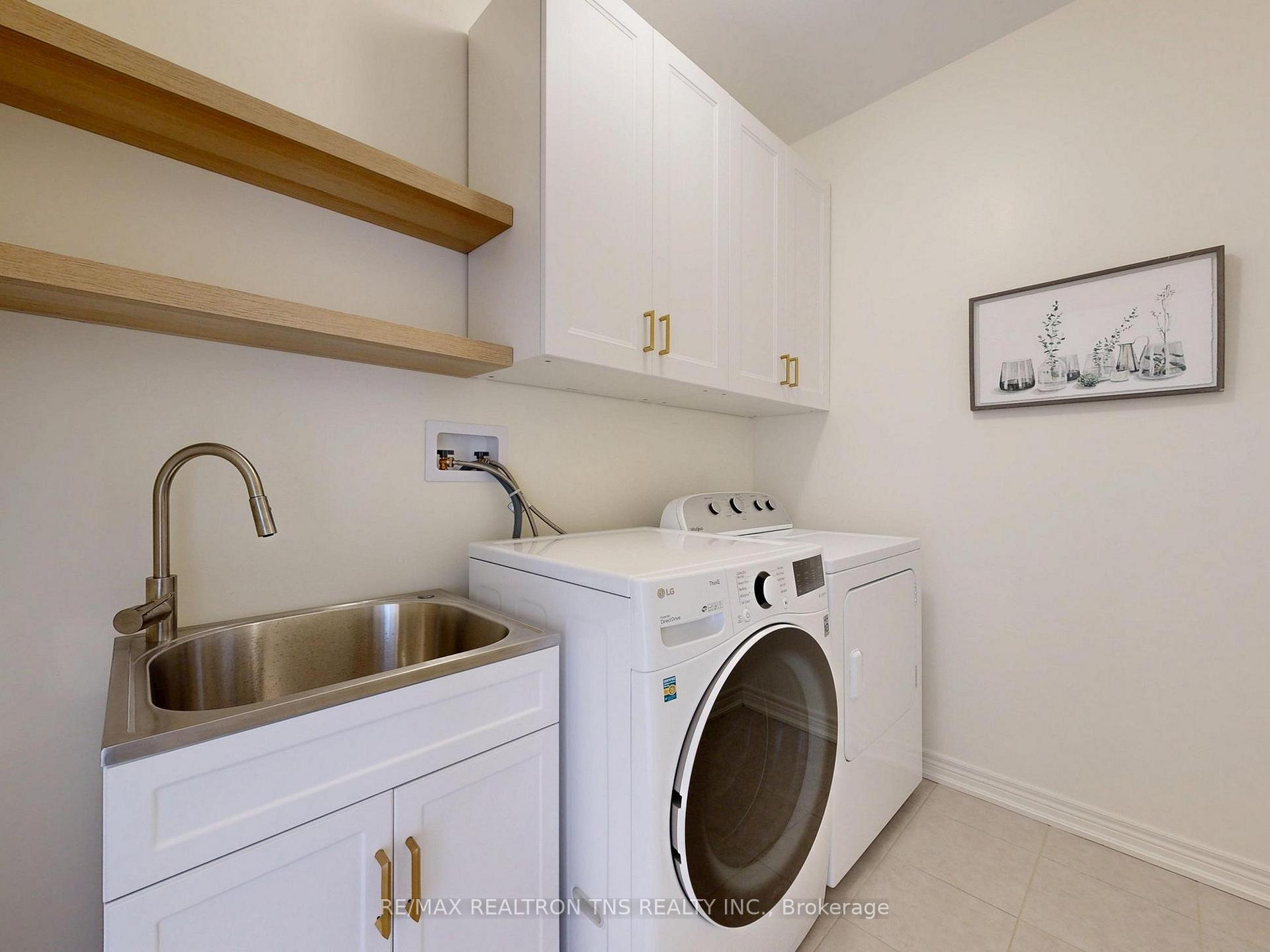 Photo 23 of 9442 Bayview Avenue, Richmond Hill, Observatory — HOMEH