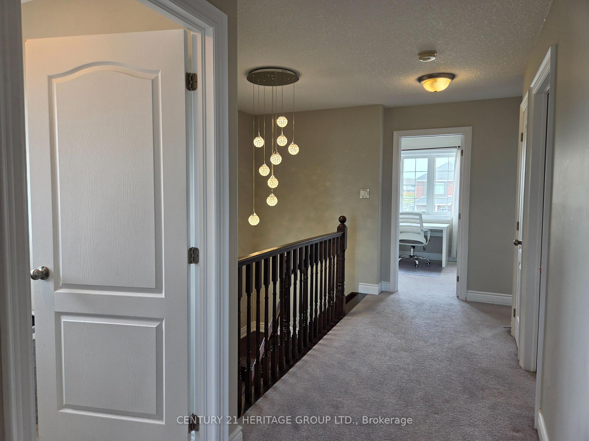 Photo 16 of 46 Nathan Crescent, Barrie, Painswick South — HOMEH