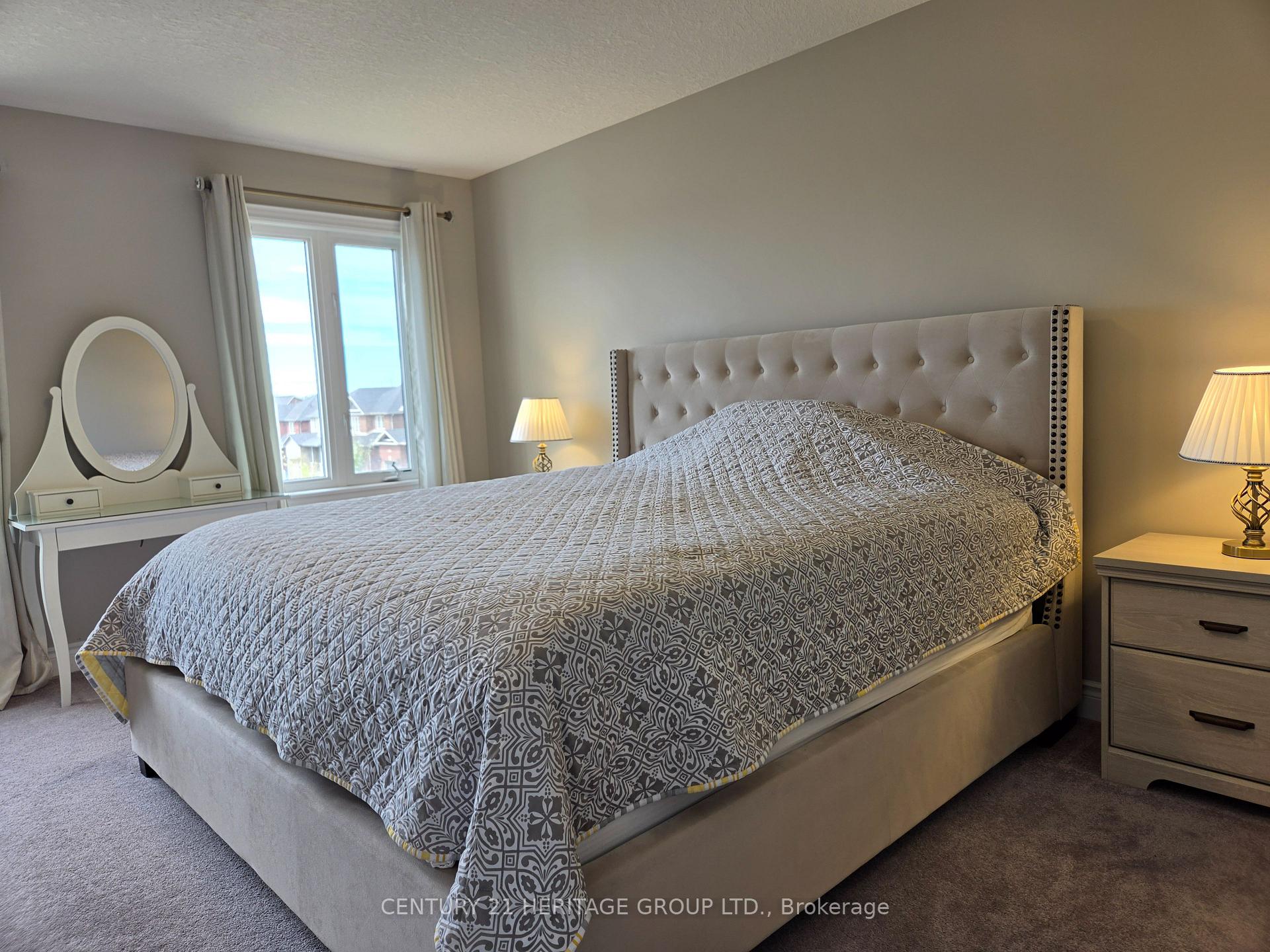 Photo 19 of 46 Nathan Crescent, Barrie, Painswick South — HOMEH