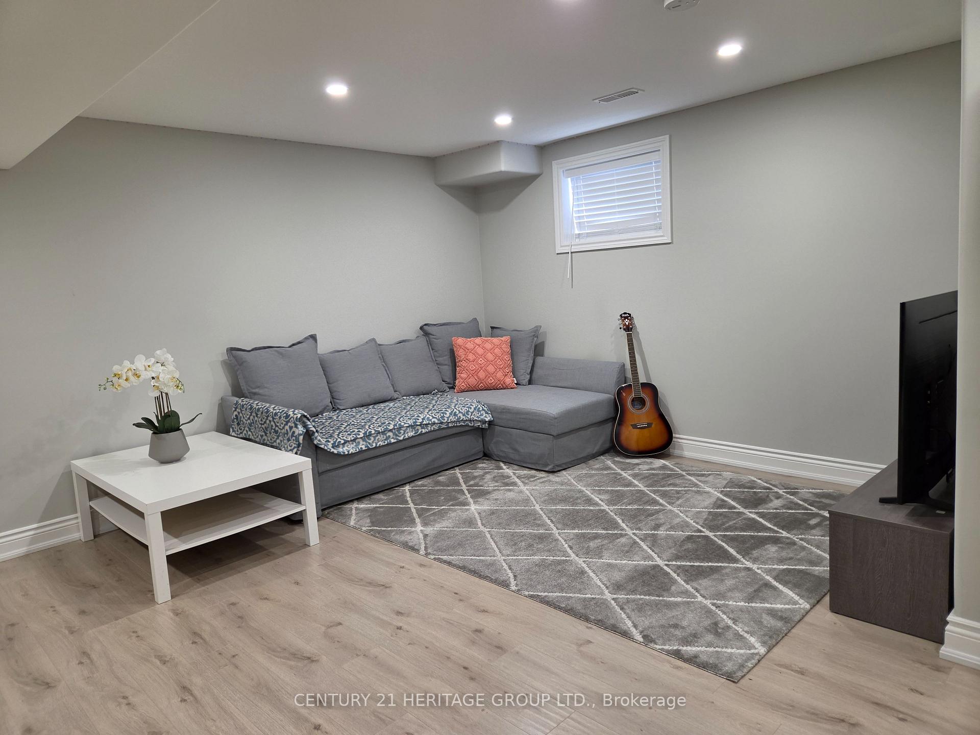 Photo 23 of 46 Nathan Crescent, Barrie, Painswick South — HOMEH