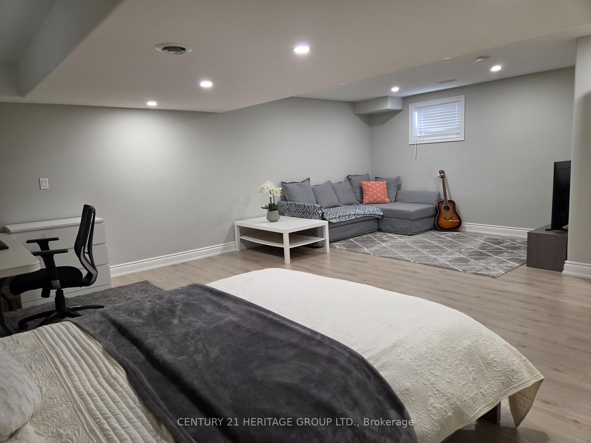 Photo 25 of 46 Nathan Crescent, Barrie, Painswick South — HOMEH