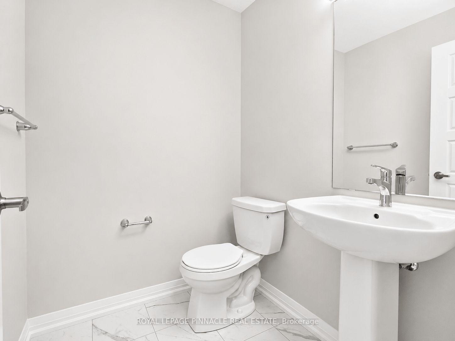 Photo 9 of 52 Norwich Crescent, Haldimand — HOMEH