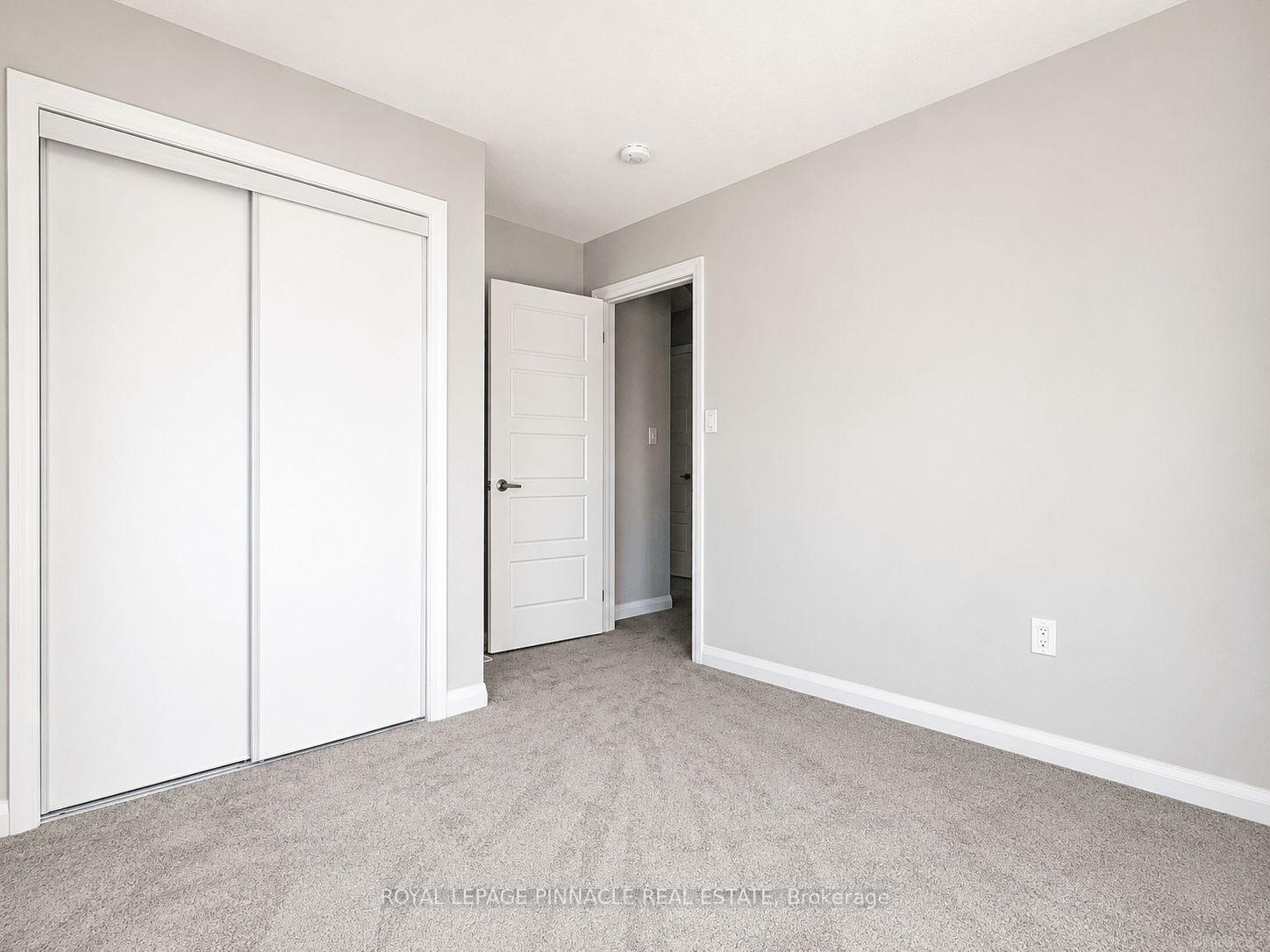 Photo 12 of 52 Norwich Crescent, Haldimand — HOMEH