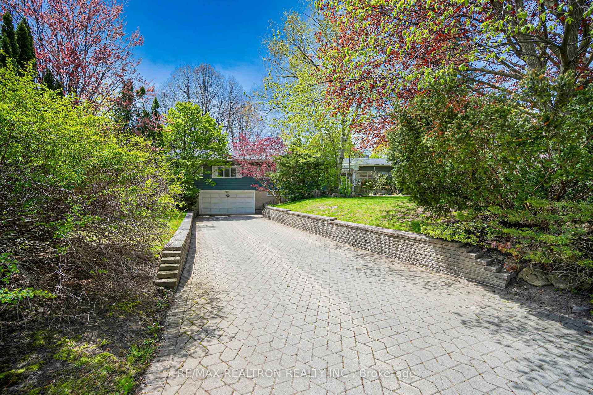 Front of 25 Vernham Court