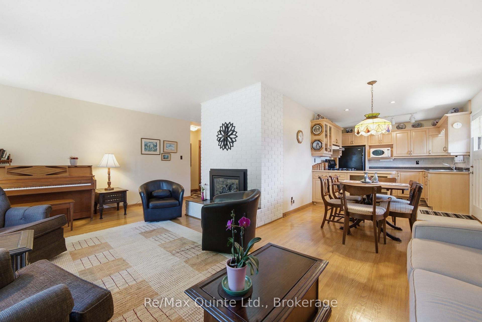 Photo 11 of 65 Humewood Drive, Belleville, Belleville Ward — HOMEH