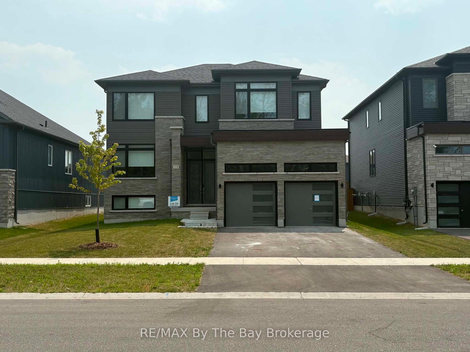 Photo 1 of Unit Upper Unit, 218 Mapleside Drive, Wasaga Beach — HOMEH