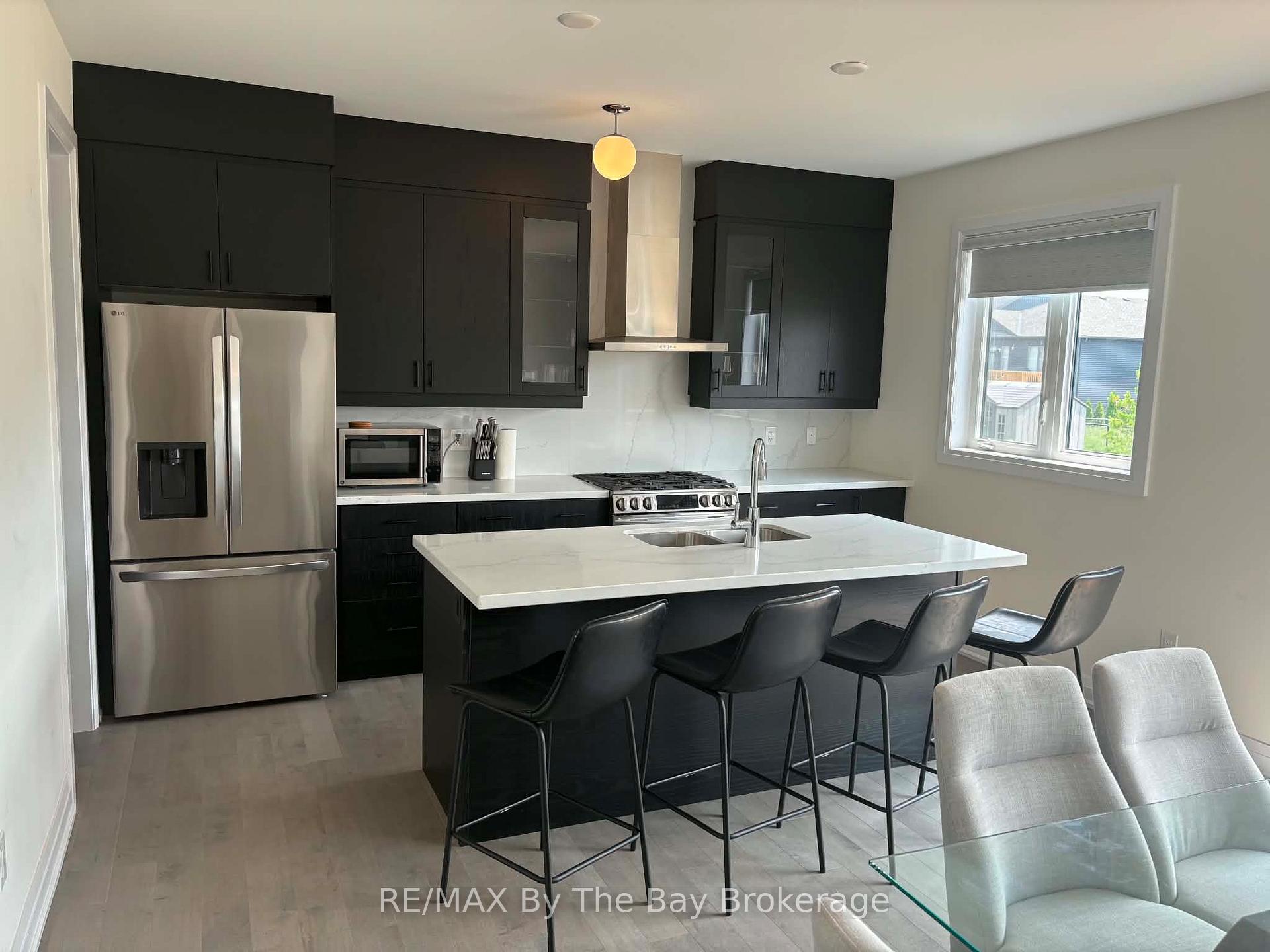 Photo 6 of Unit Upper Unit, 218 Mapleside Drive, Wasaga Beach — HOMEH