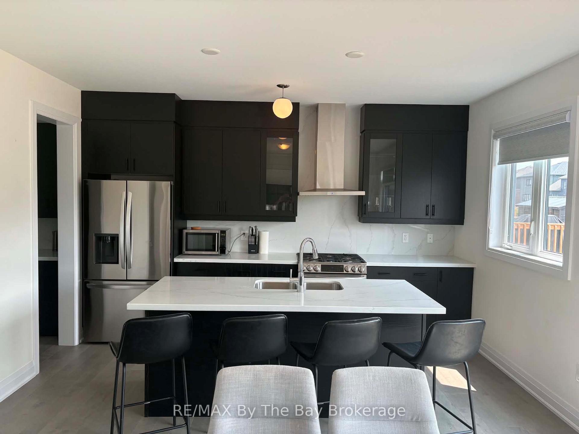 Photo 7 of Unit Upper Unit, 218 Mapleside Drive, Wasaga Beach — HOMEH