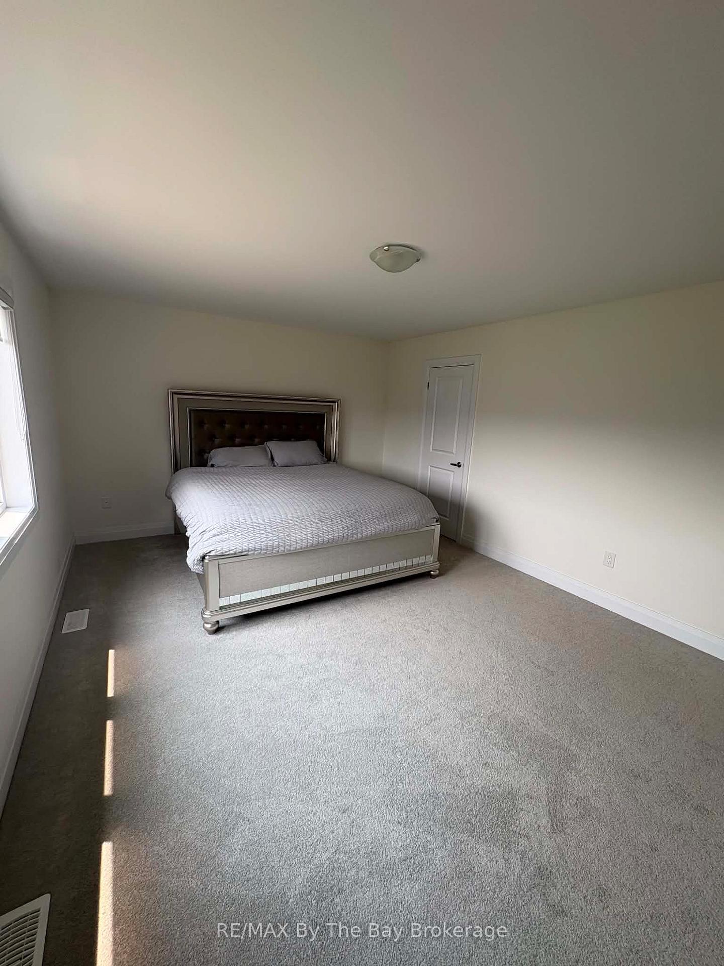 Photo 15 of Unit Upper Unit, 218 Mapleside Drive, Wasaga Beach — HOMEH
