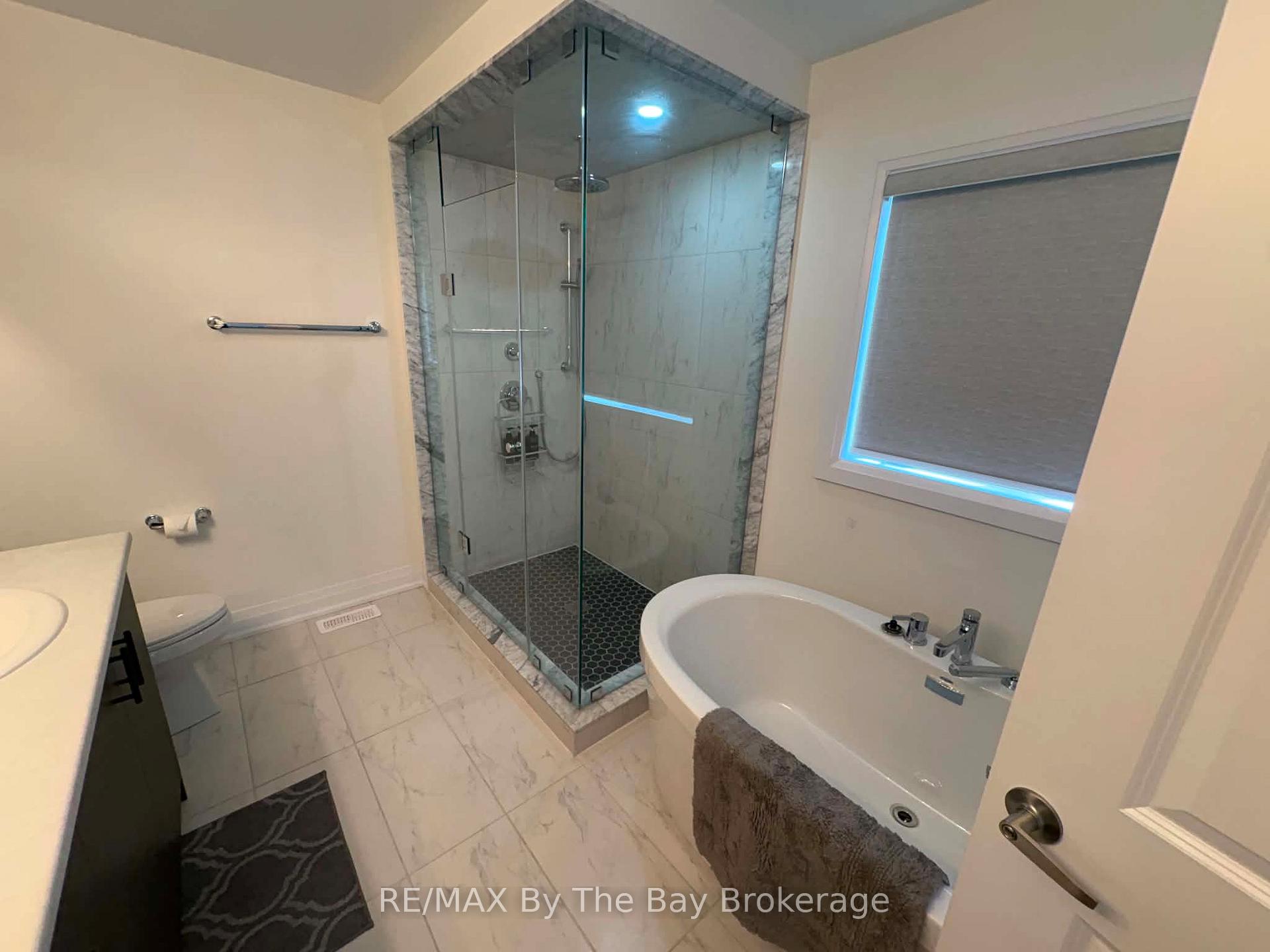 Photo 18 of Unit Upper Unit, 218 Mapleside Drive, Wasaga Beach — HOMEH