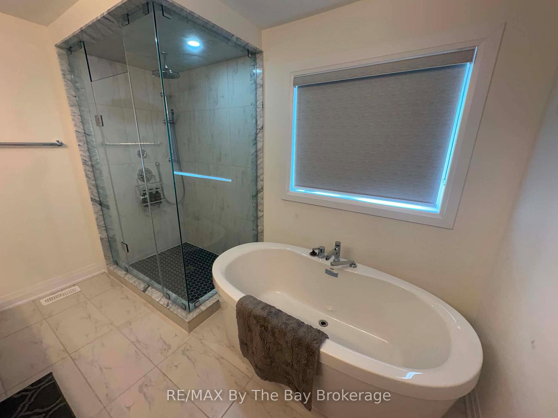 Photo 19 of Unit Upper Unit, 218 Mapleside Drive, Wasaga Beach — HOMEH