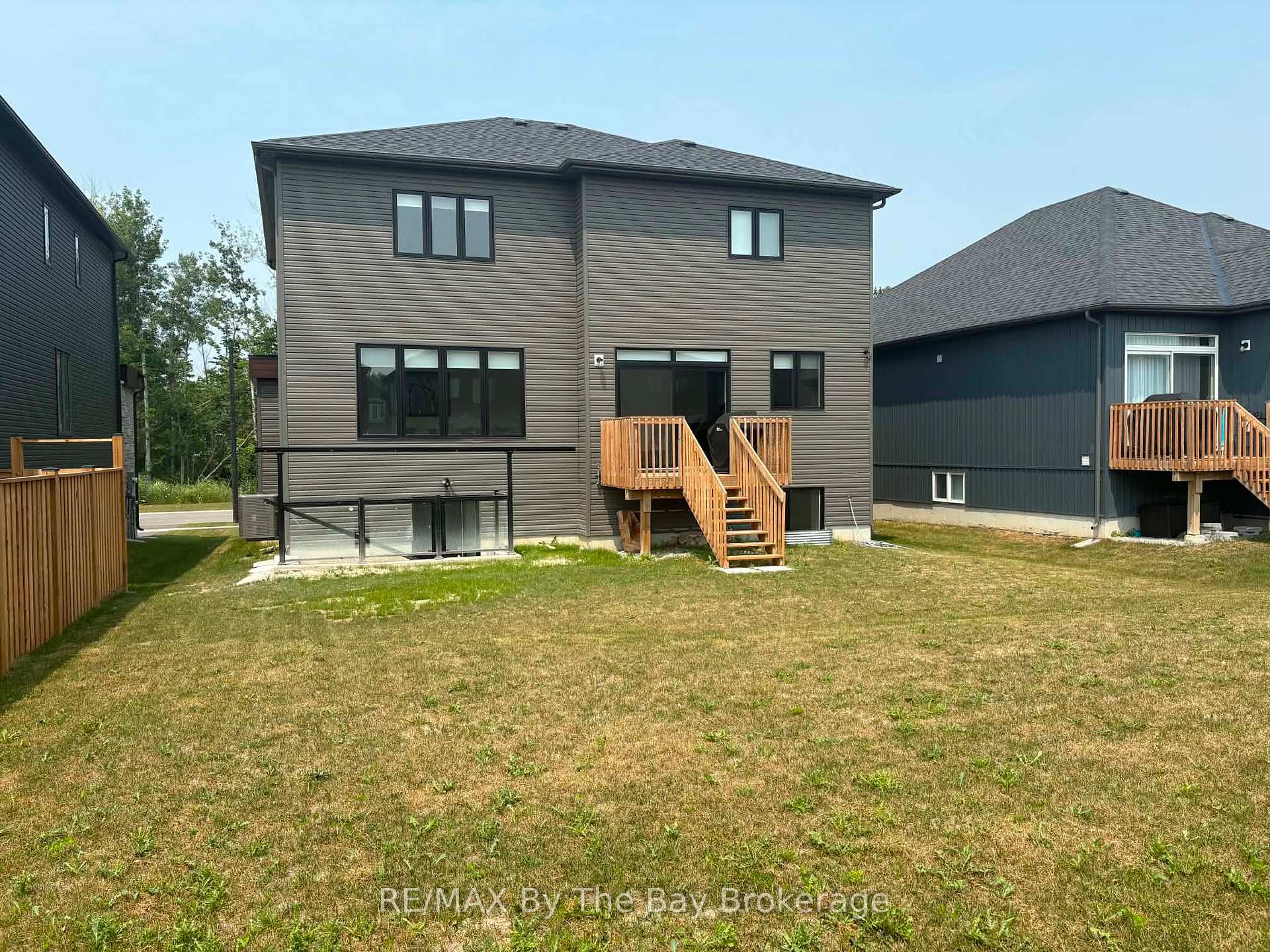 Photo 28 of Unit Upper Unit, 218 Mapleside Drive, Wasaga Beach — HOMEH