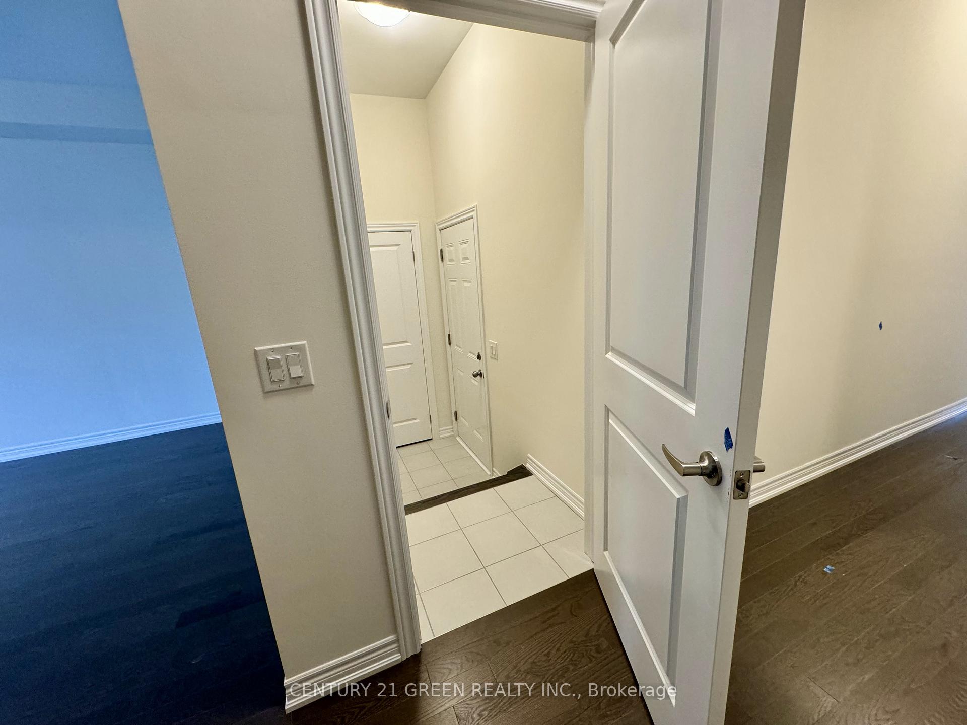 Photo 8 of 183 Broadacre Drive, Kitchener, Pioneer Park — HOMEH