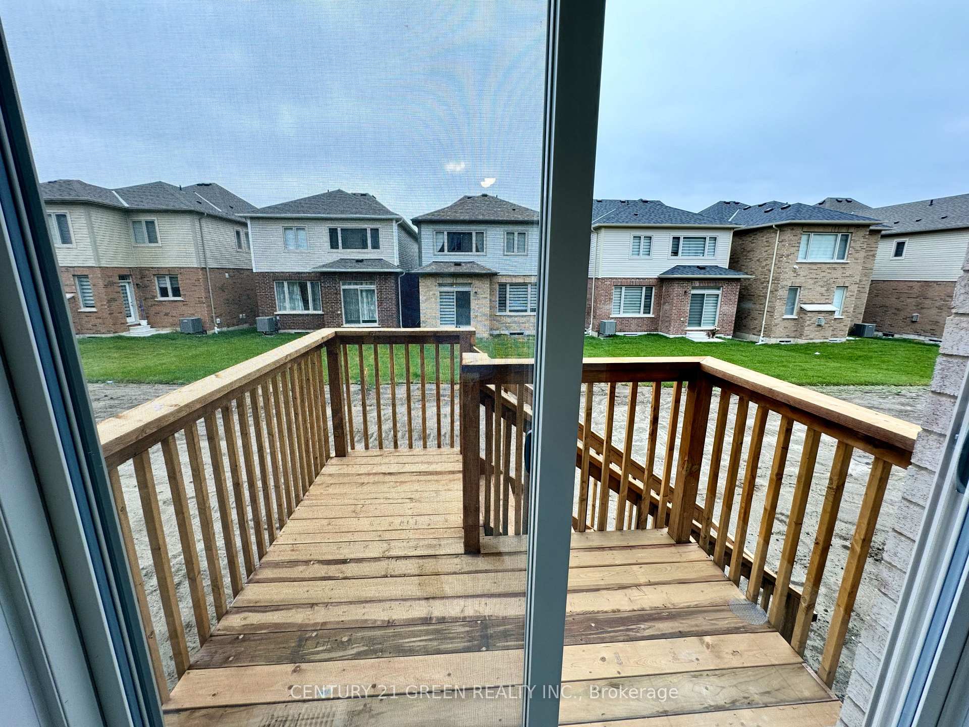 Photo 14 of 183 Broadacre Drive, Kitchener, Pioneer Park — HOMEH