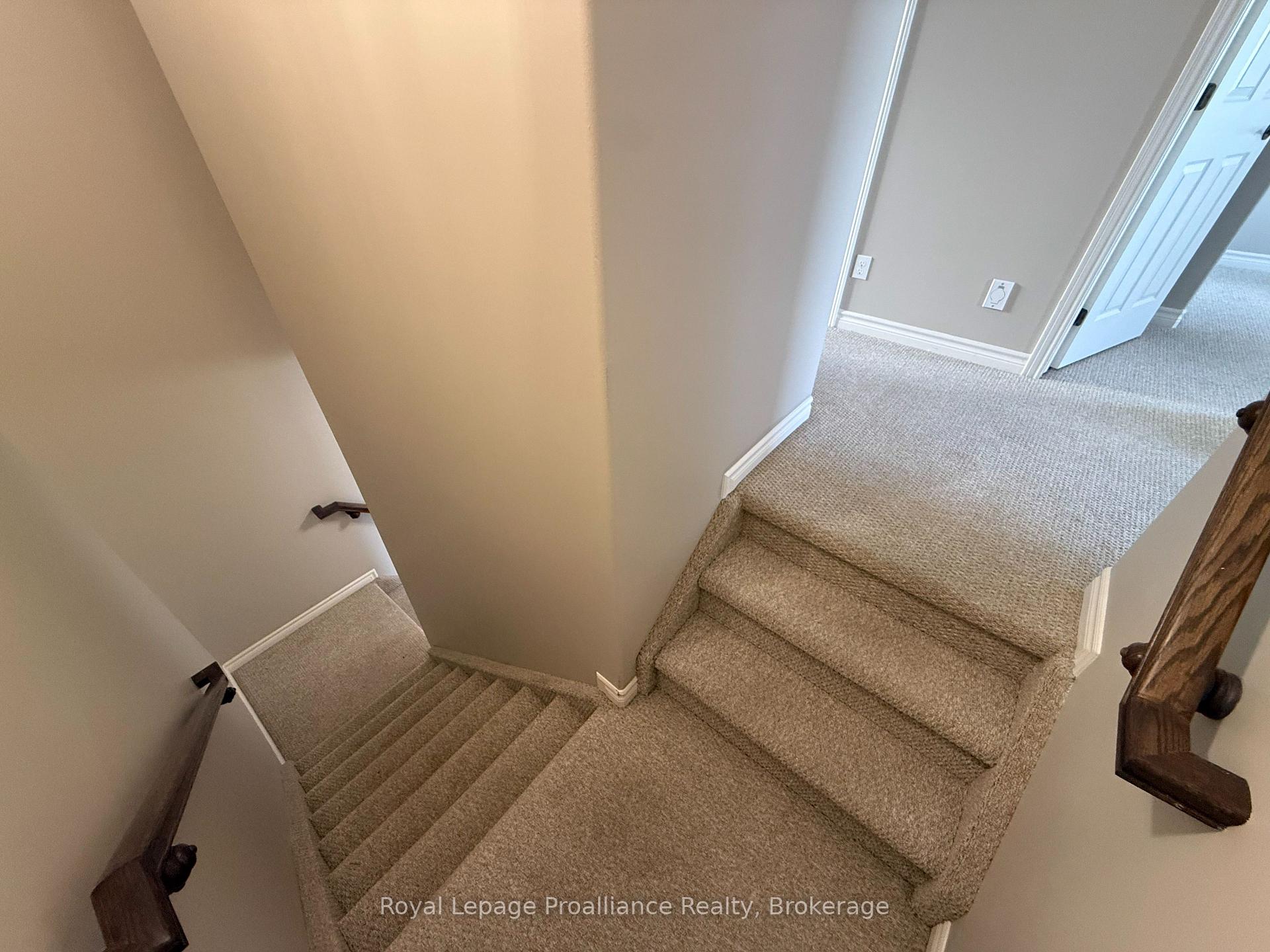 Photo 20 of 77 Mountain Ash Drive, Belleville, Thurlow Ward — HOMEH