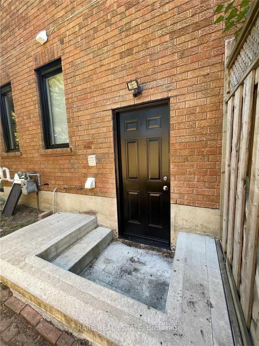Photo 10 of Unit Lower, 6133 Duford Drive, Mississauga, East Credit — HOMEH