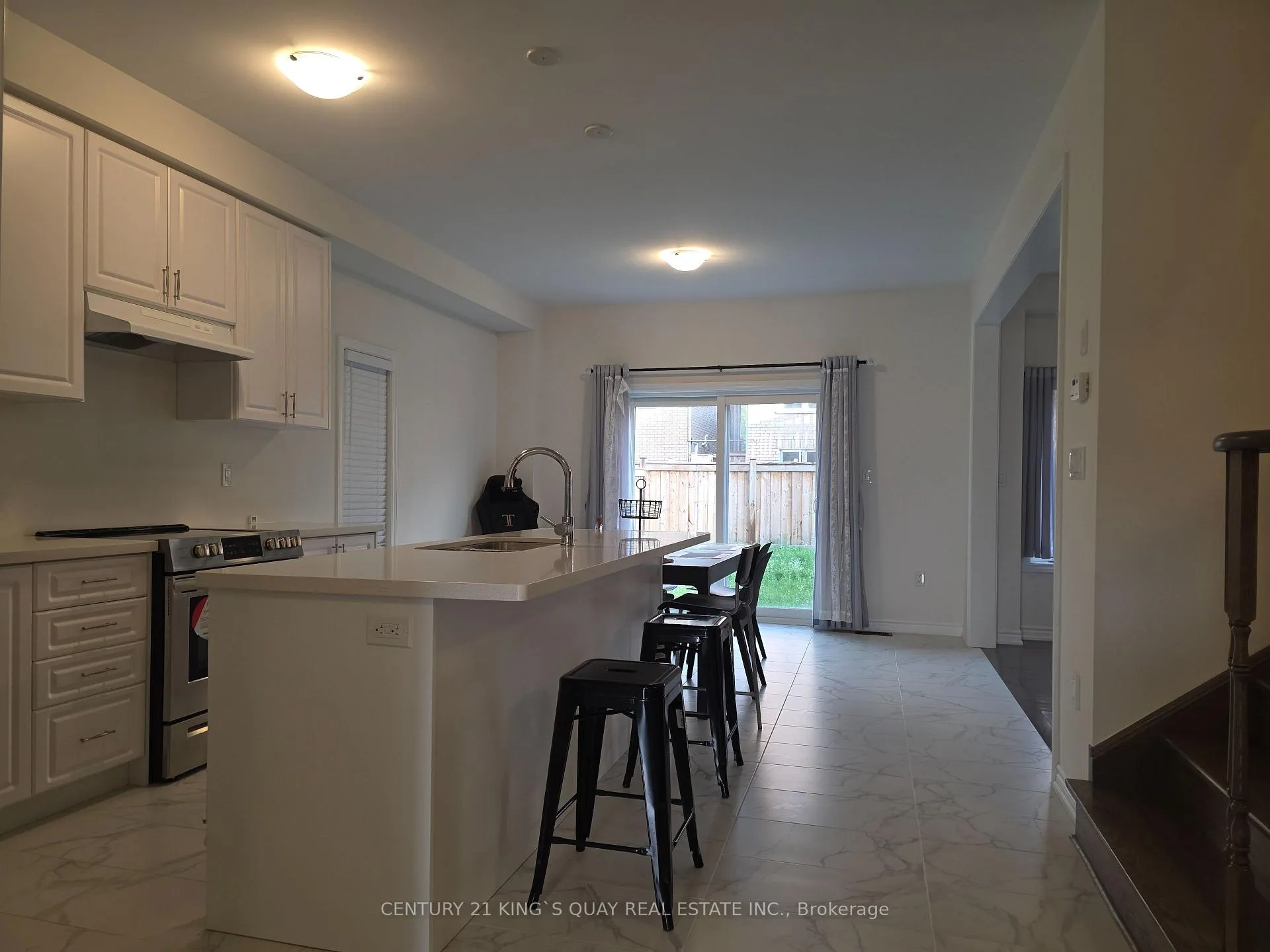 Photo 6 of 37 Pietrowski Drive, Georgina, Keswick North — HOMEH