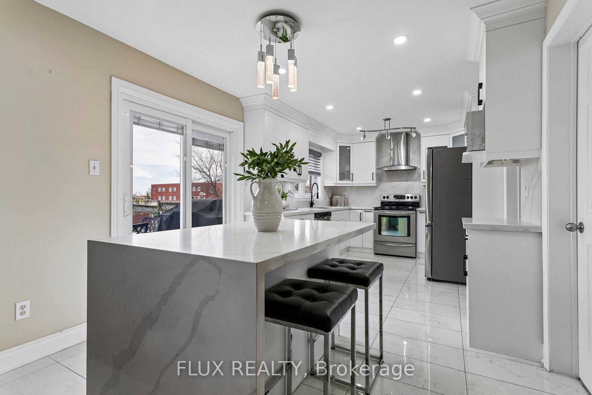 Photo 2 of 6769 Gracefield Drive, Mississauga, Lisgar — HOMEH