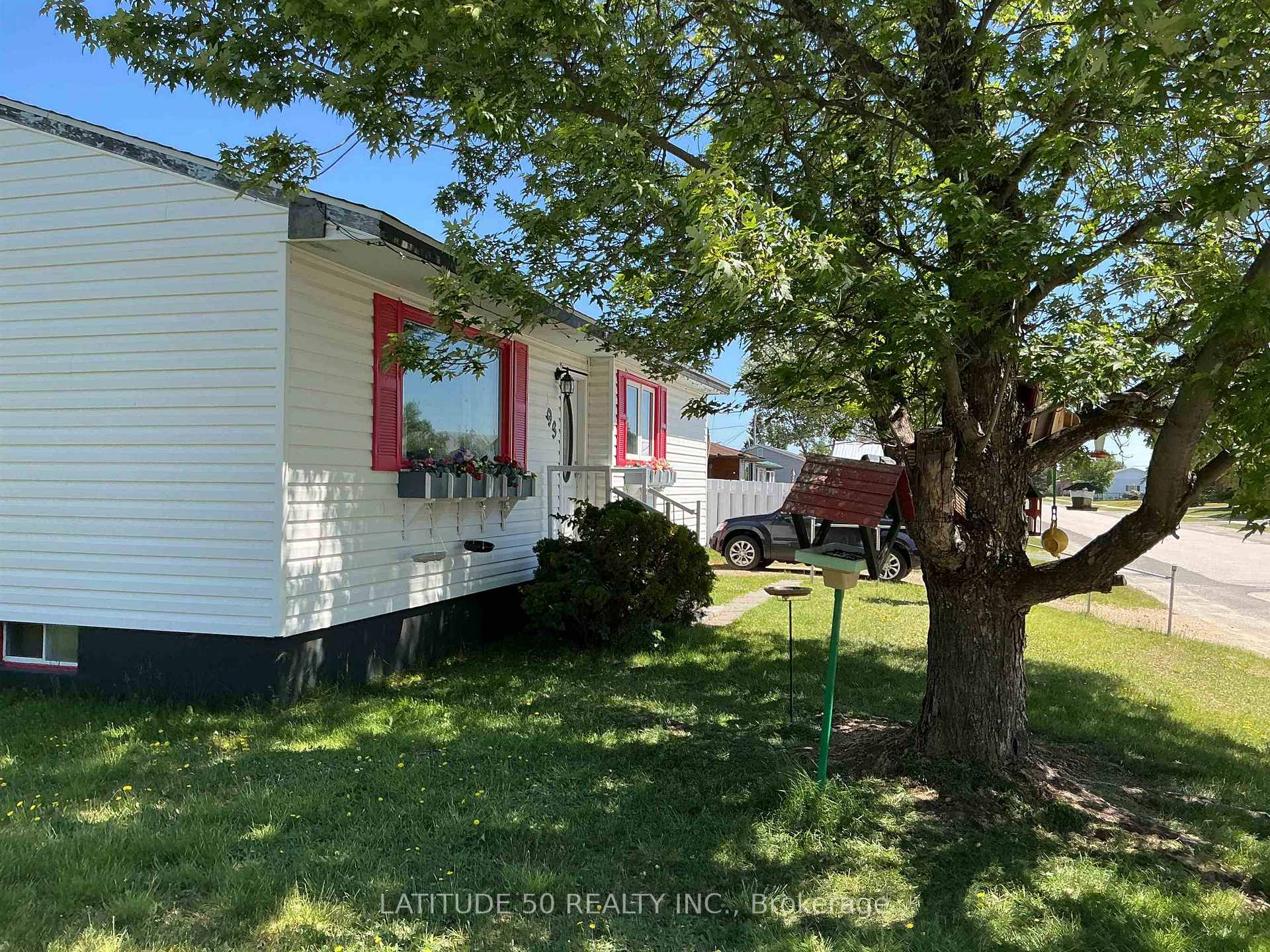 Photo 3 of 93 Balsam Avenue, Ignace — HOMEH
