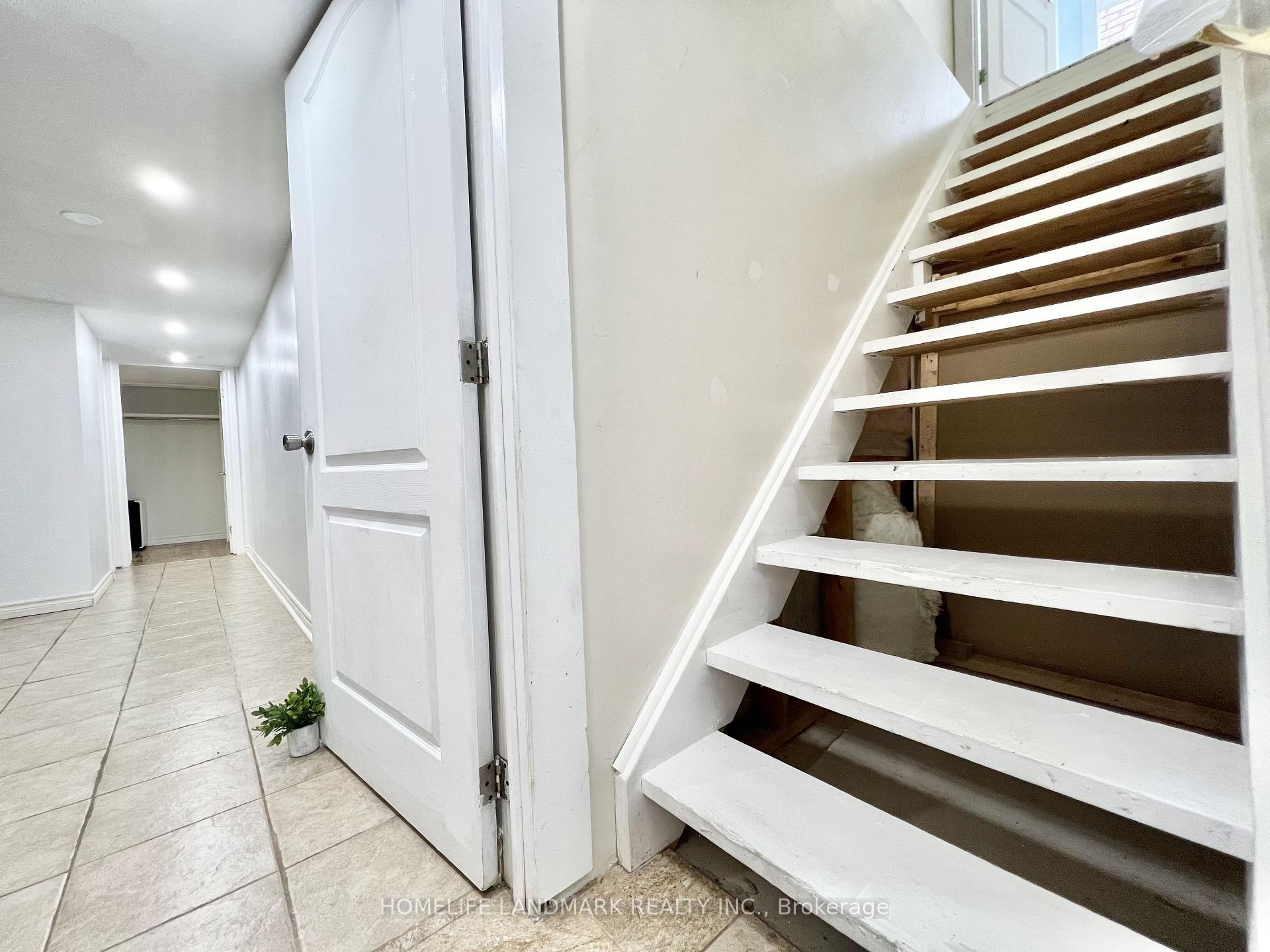 Photo 7 of 90 Crowther Drive, Newmarket, Woodland Hill — HOMEH