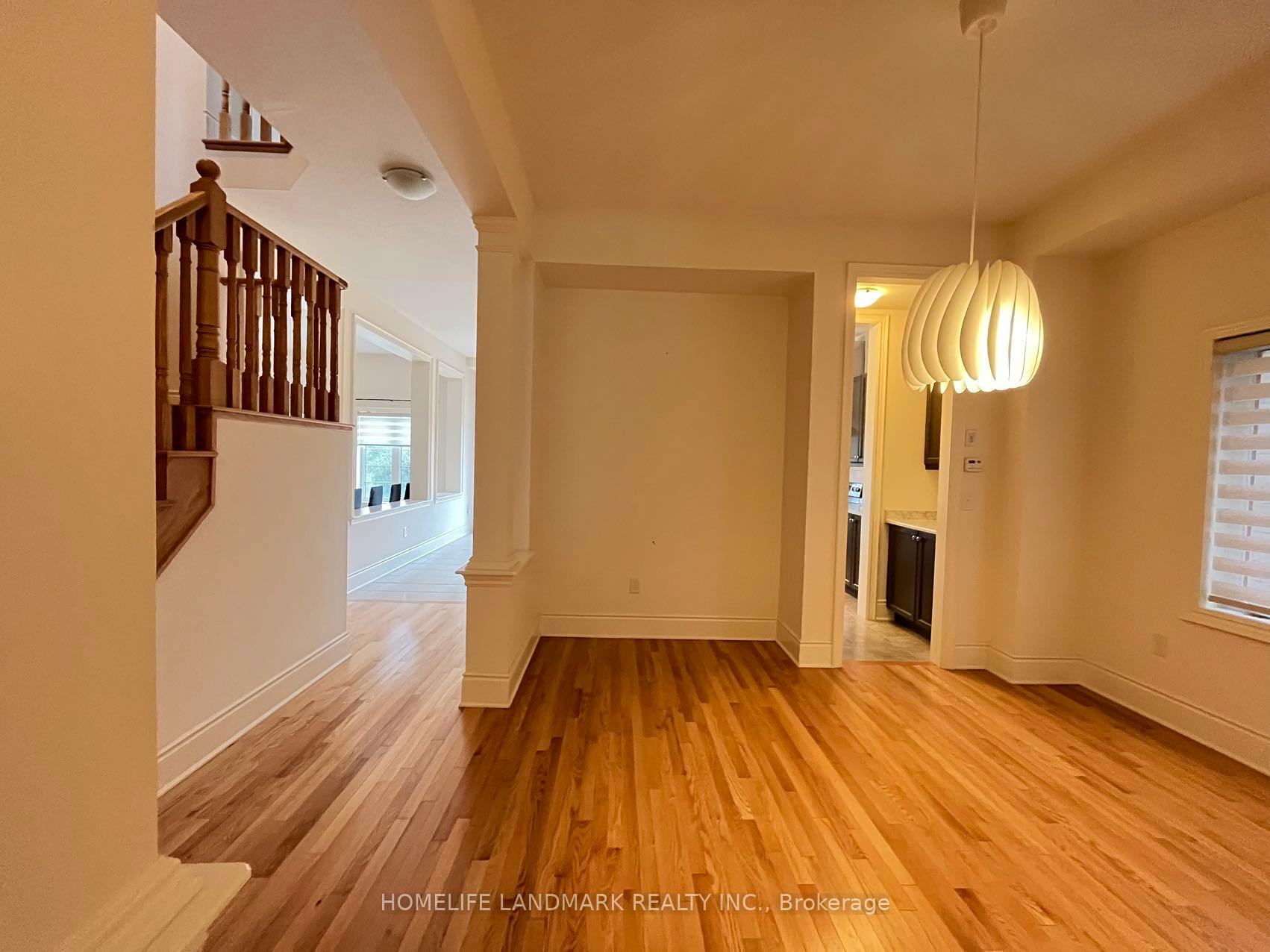 Photo 5 of 58 Briarfield Avenue E, East Gwillimbury, Sharon — HOMEH