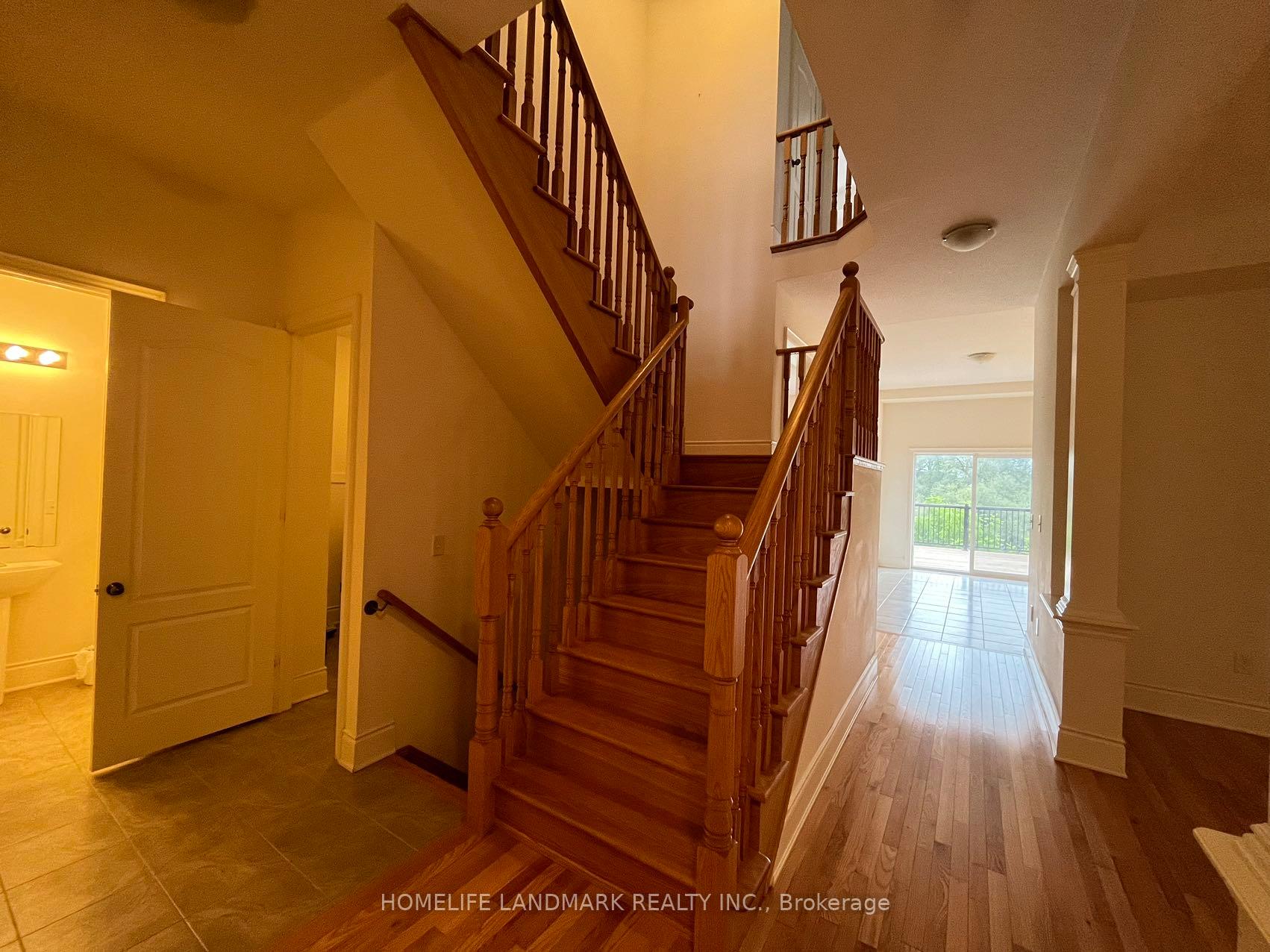 Photo 6 of 58 Briarfield Avenue E, East Gwillimbury, Sharon — HOMEH