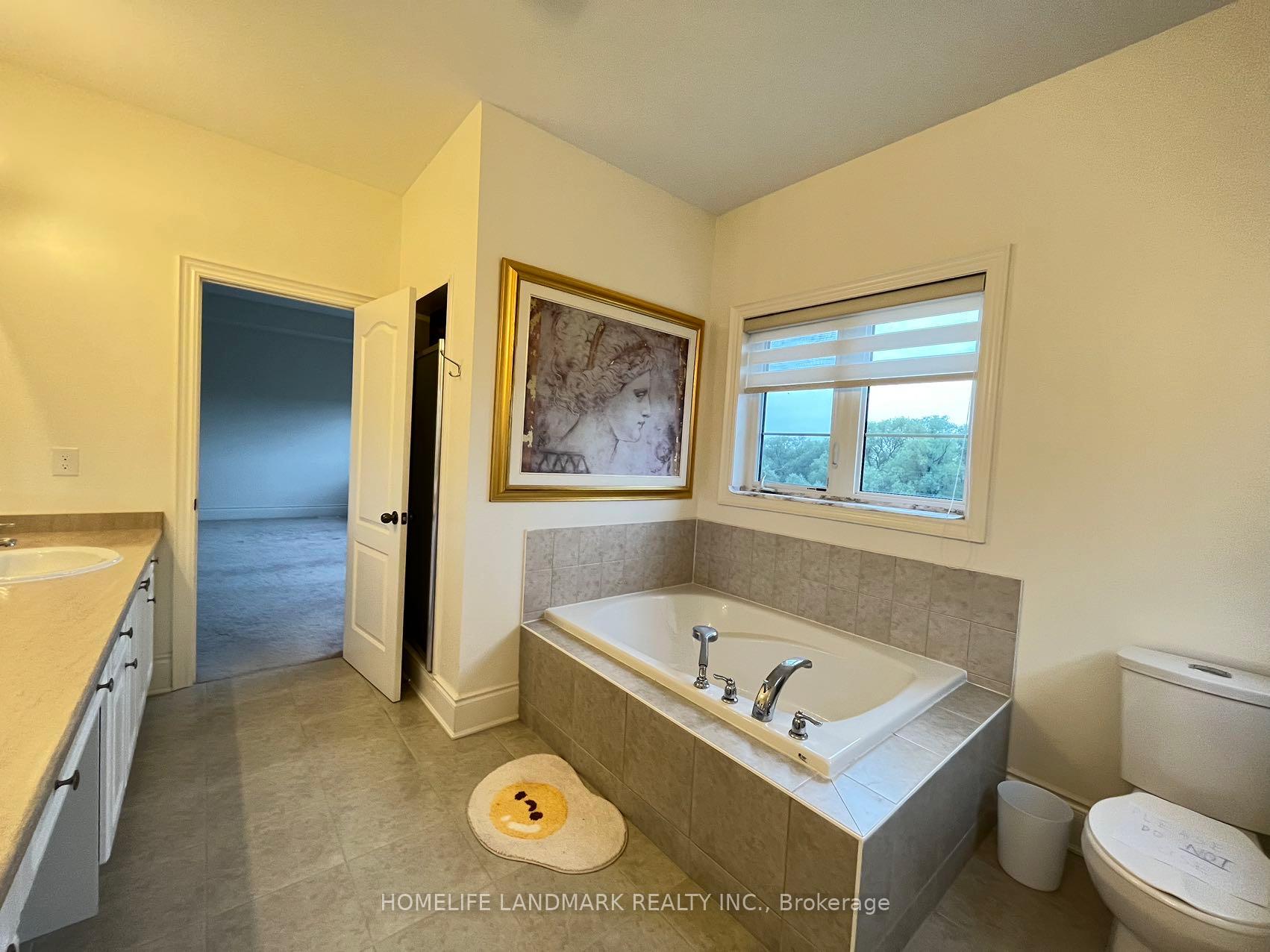 Photo 15 of 58 Briarfield Avenue E, East Gwillimbury, Sharon — HOMEH
