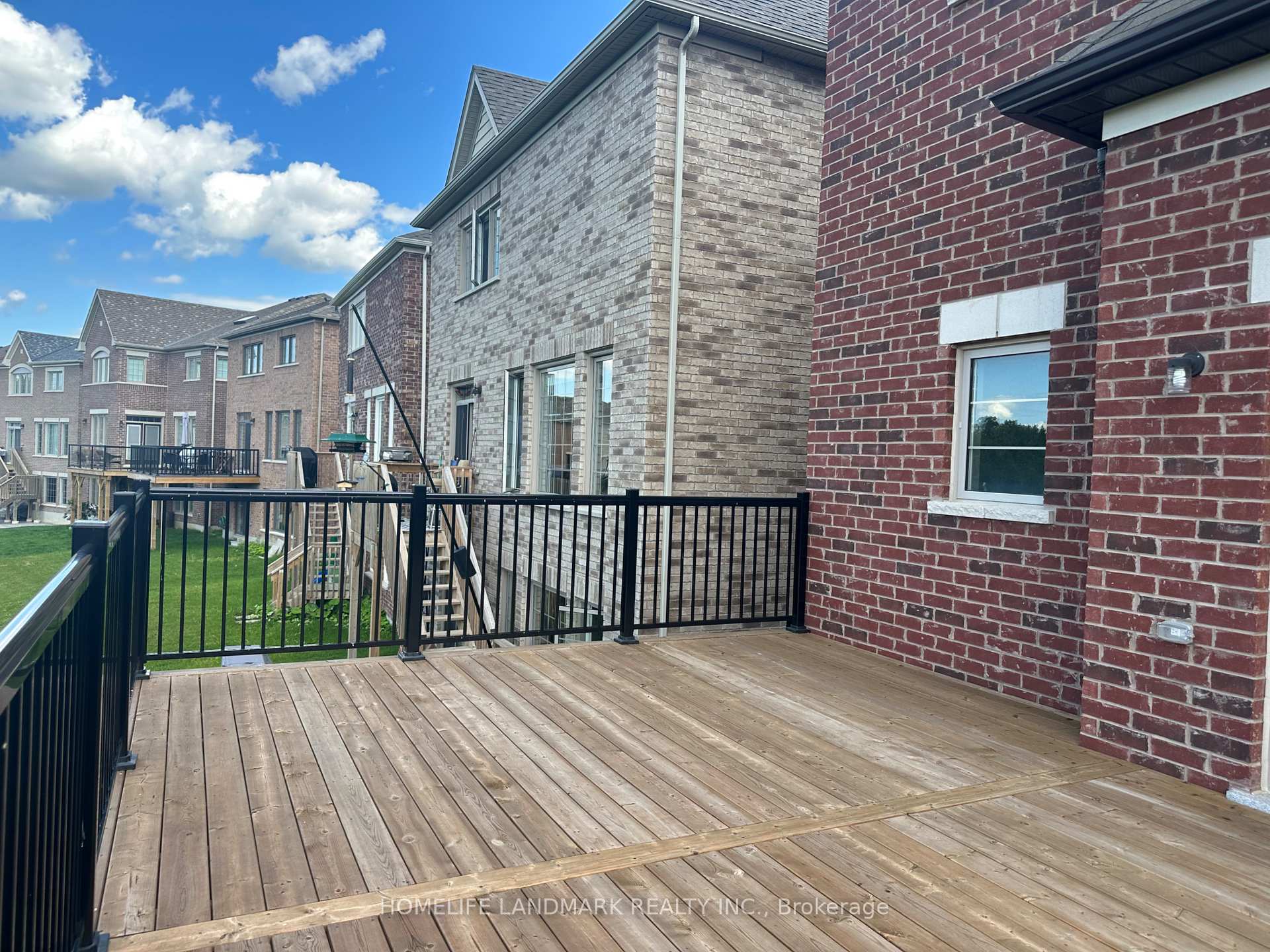 Photo 23 of 58 Briarfield Avenue E, East Gwillimbury, Sharon — HOMEH