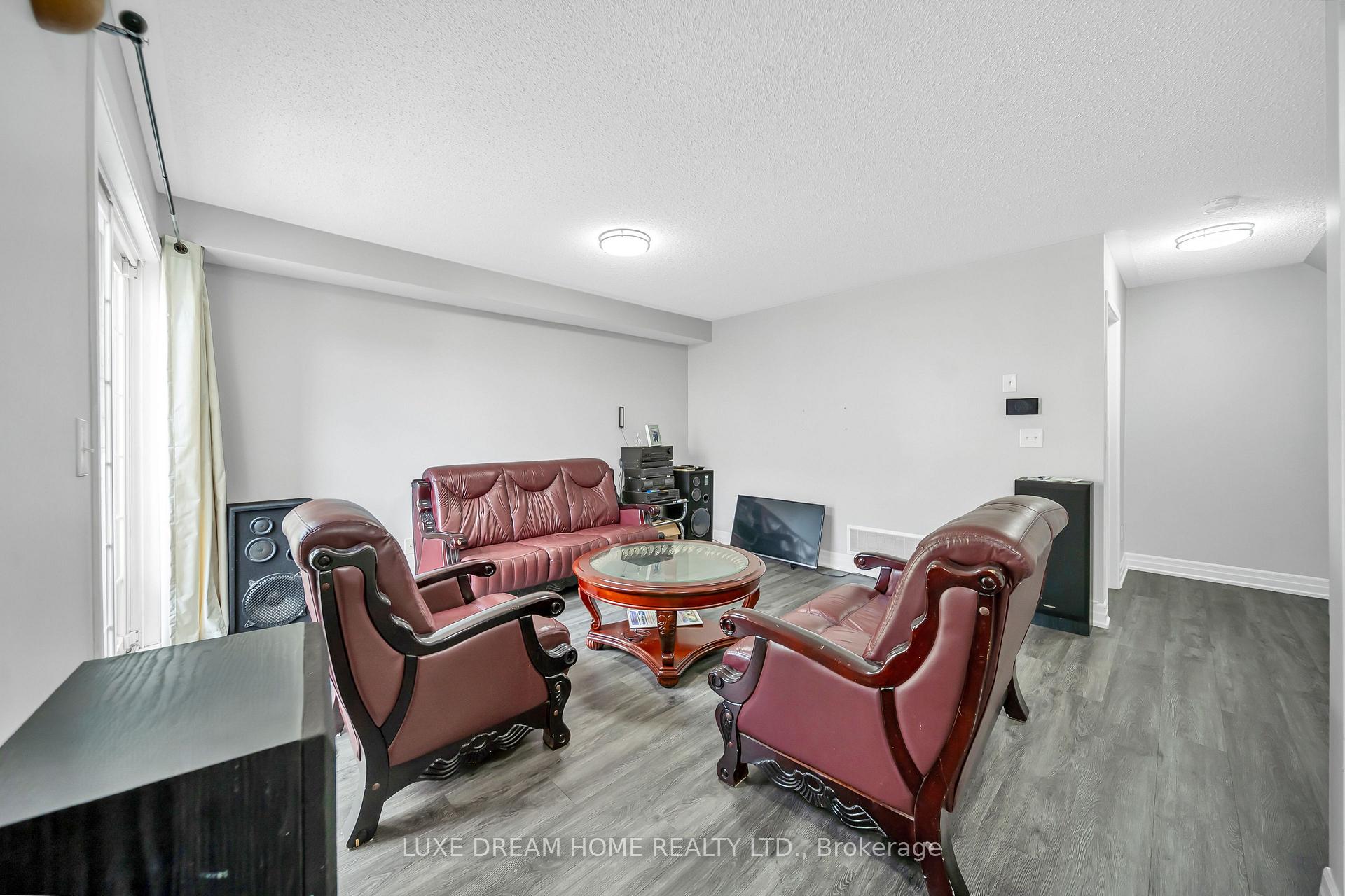Photo 10 of Unit 82, 620 Ferguson Drive, Milton, Beaty — HOMEH