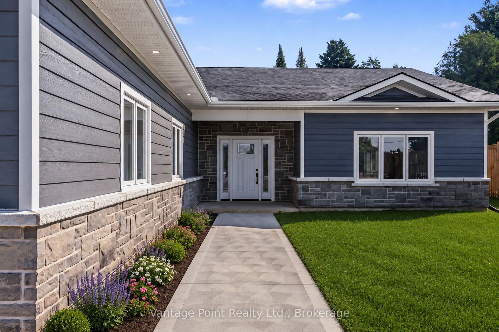 Photo 6 of 107 Toronto Road, Grey Highlands — HOMEH