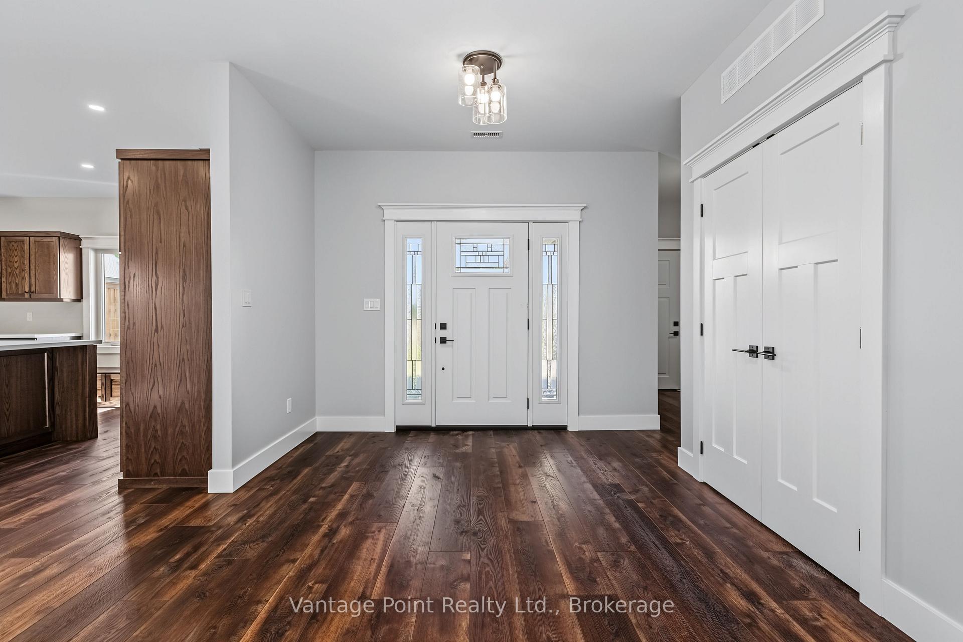 Photo 8 of 107 Toronto Road, Grey Highlands — HOMEH