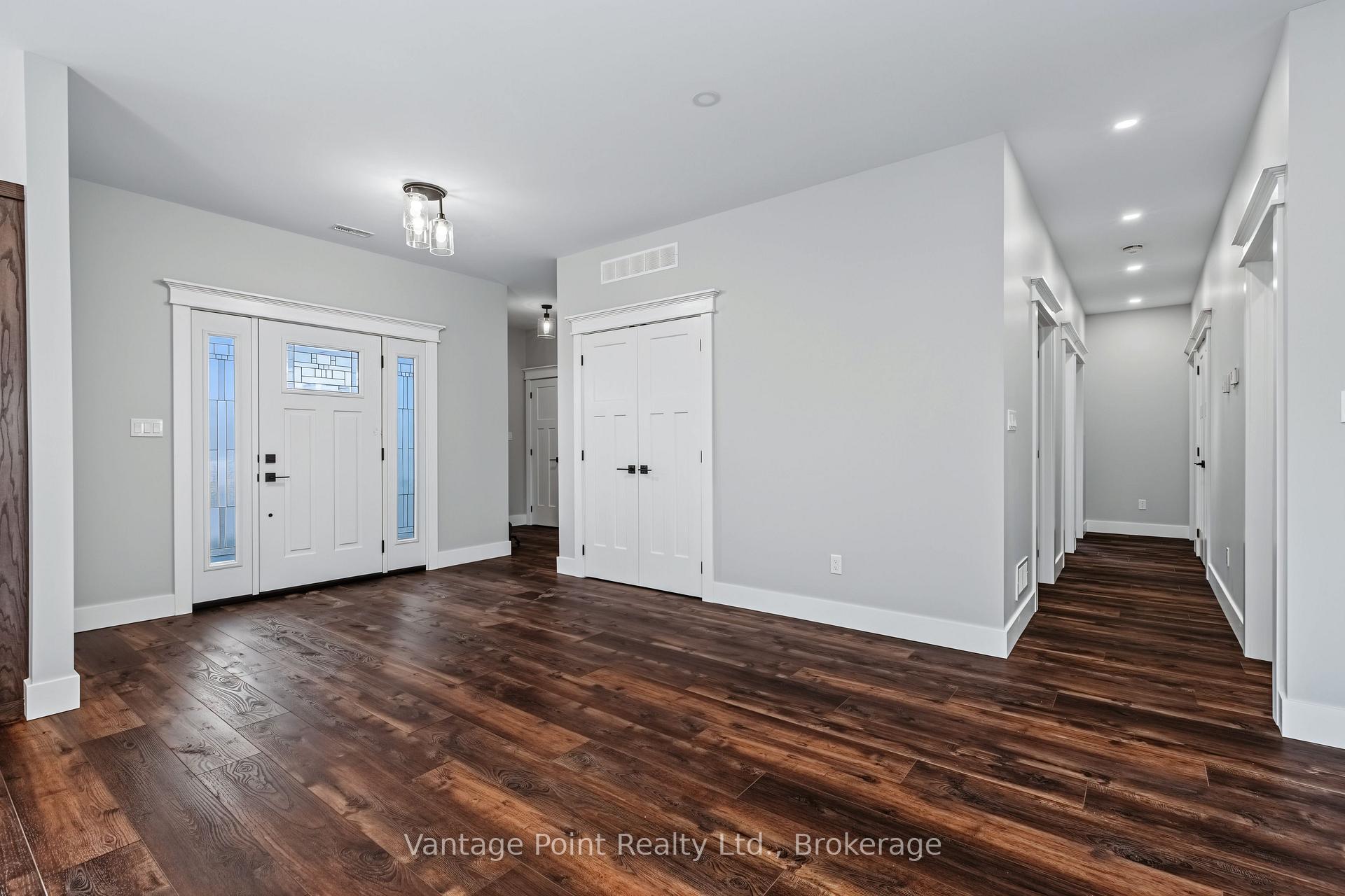 Photo 9 of 107 Toronto Road, Grey Highlands — HOMEH