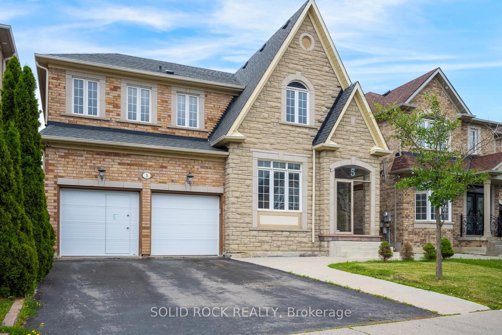 Photo 2 of 5 Freshspring Drive, Brampton, Sandringham-Wellington — HOMEH
