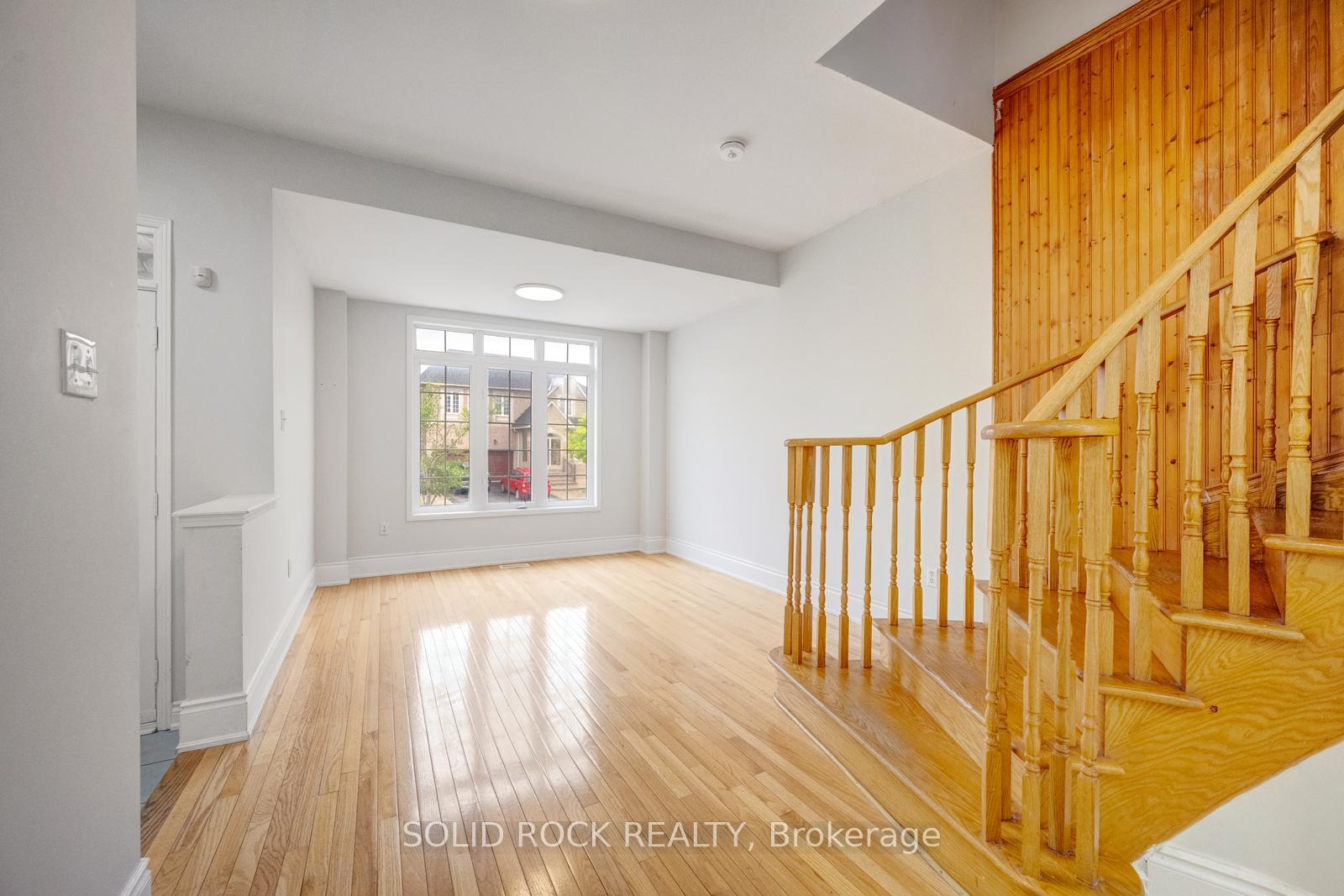 Photo 5 of 5 Freshspring Drive, Brampton, Sandringham-Wellington — HOMEH