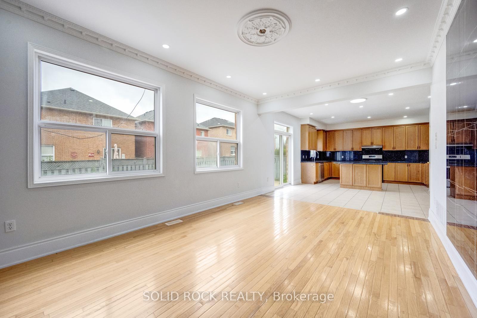 Photo 19 of 5 Freshspring Drive, Brampton, Sandringham-Wellington — HOMEH