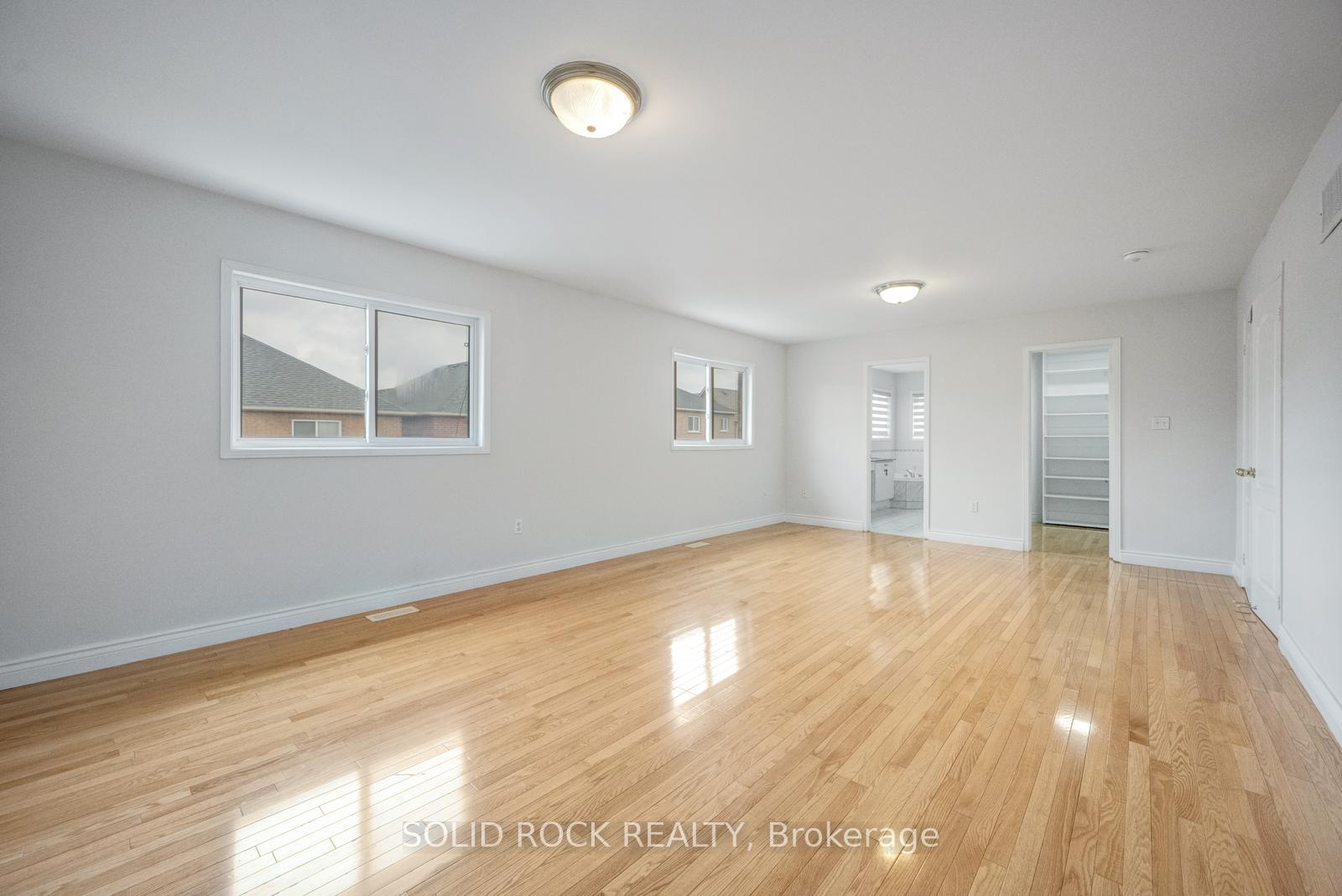 Photo 23 of 5 Freshspring Drive, Brampton, Sandringham-Wellington — HOMEH